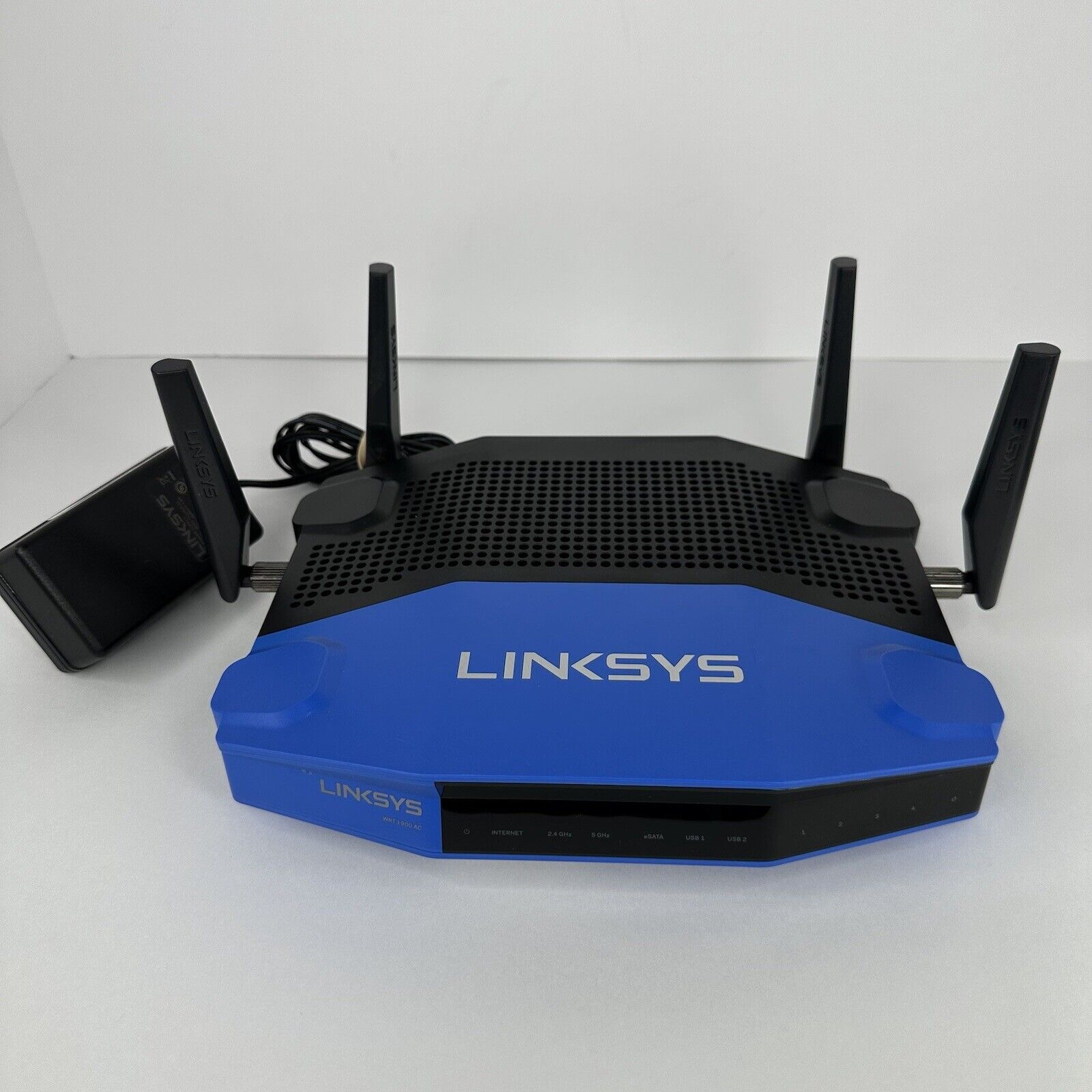 Linksys WRT1900AC V2 Dual Band Ultra-Fast Wireless WiFi Router w/Antennas
