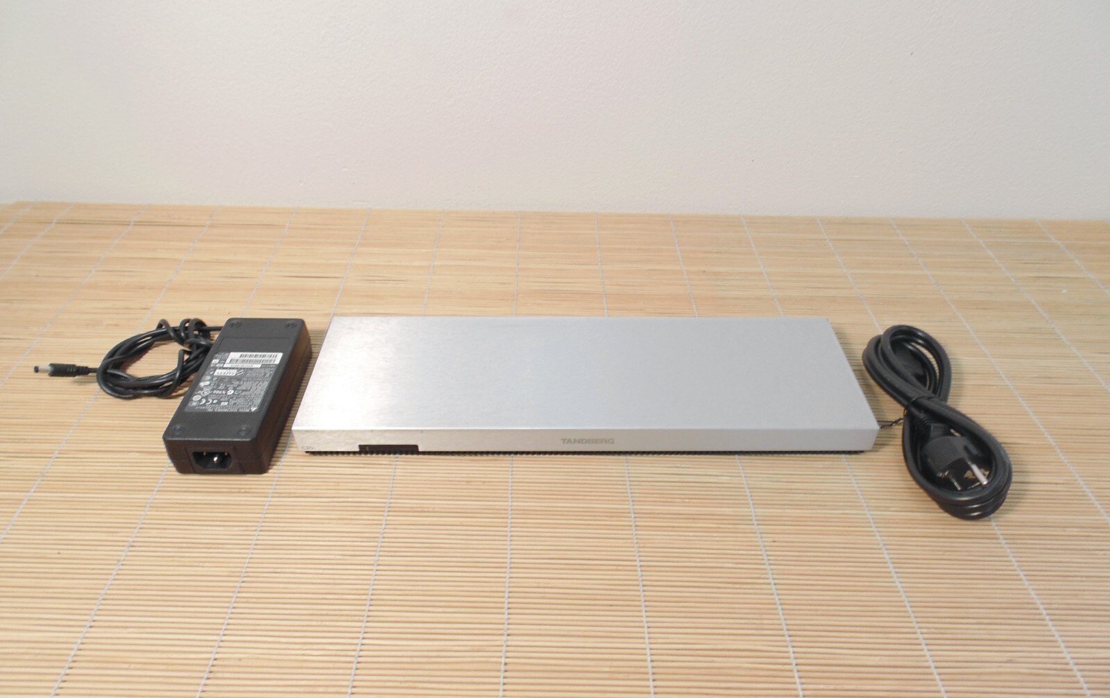 Cisco TANDBERG TTC7-18 C20 TelePresence Codec CTS-C20CODEC-K9 with PSU Power Supply