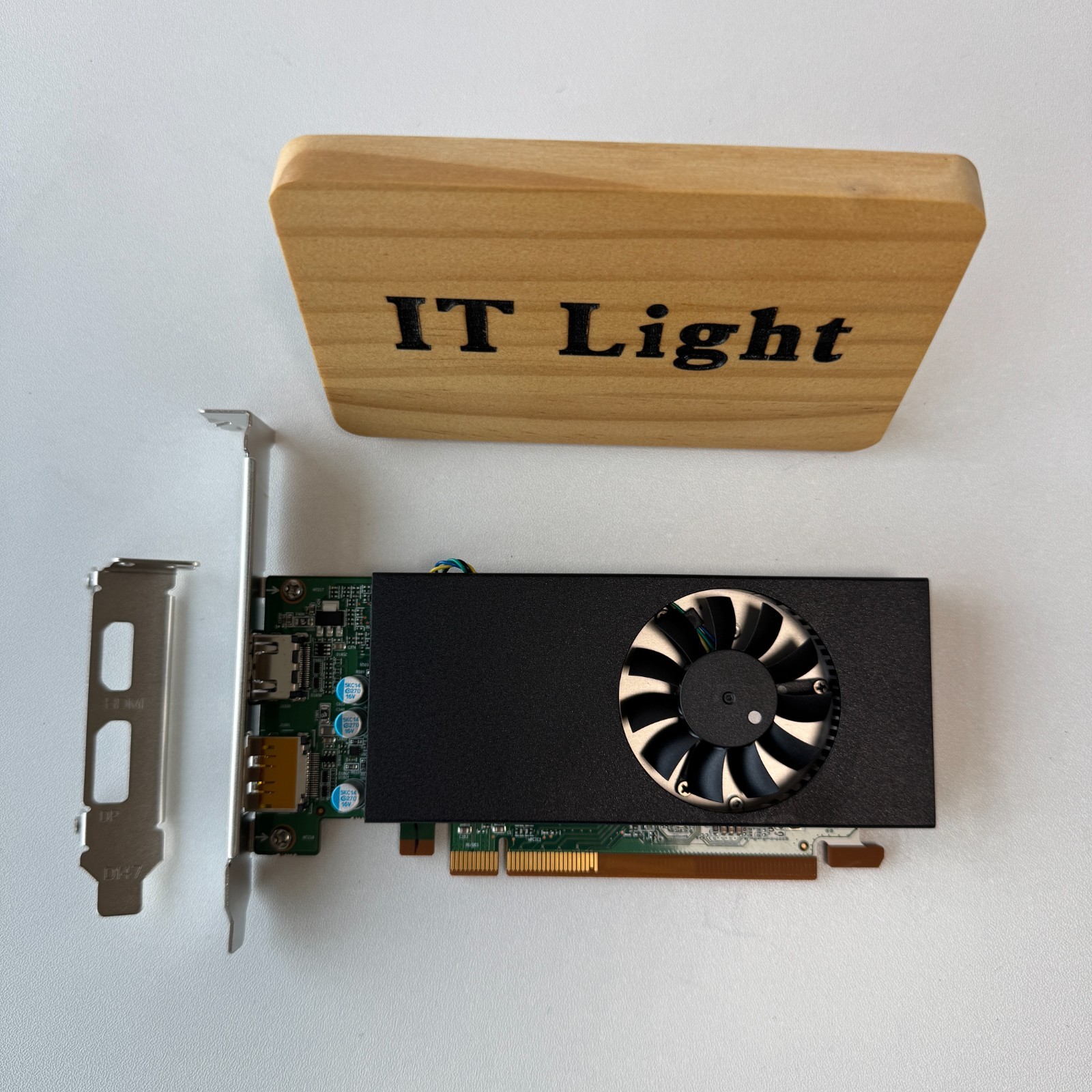 Lenovo AMD Radeon RX6400 4GB GDDR6  Low Profile  Graphics Card