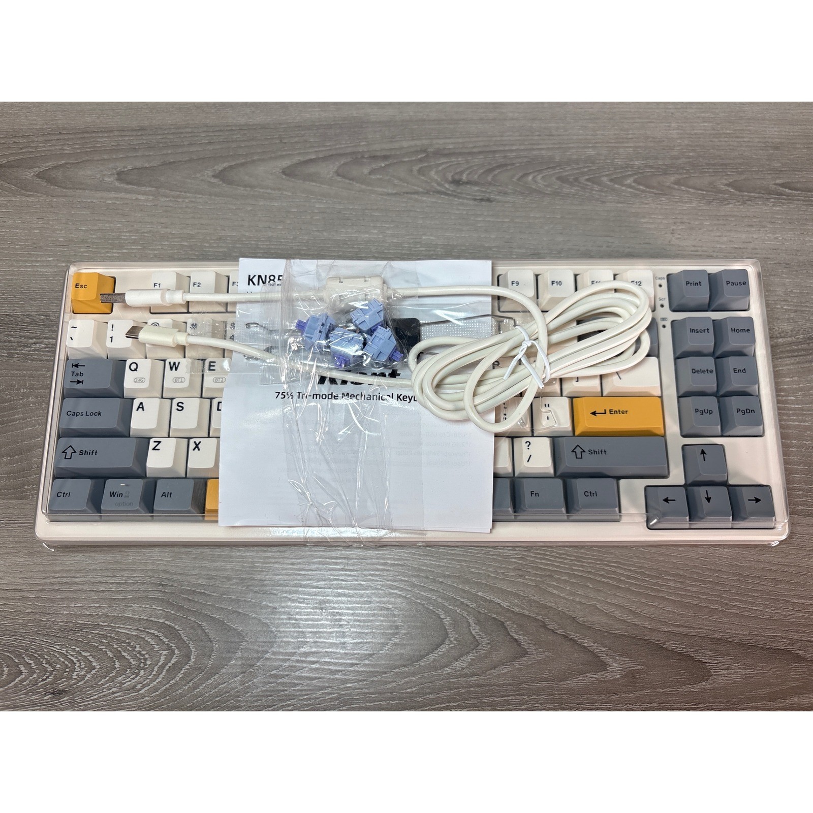 Kisnt KN85 75% Tri-mode Mechanical Keyboard Wireless Bluetooth USB-C Retro Cream