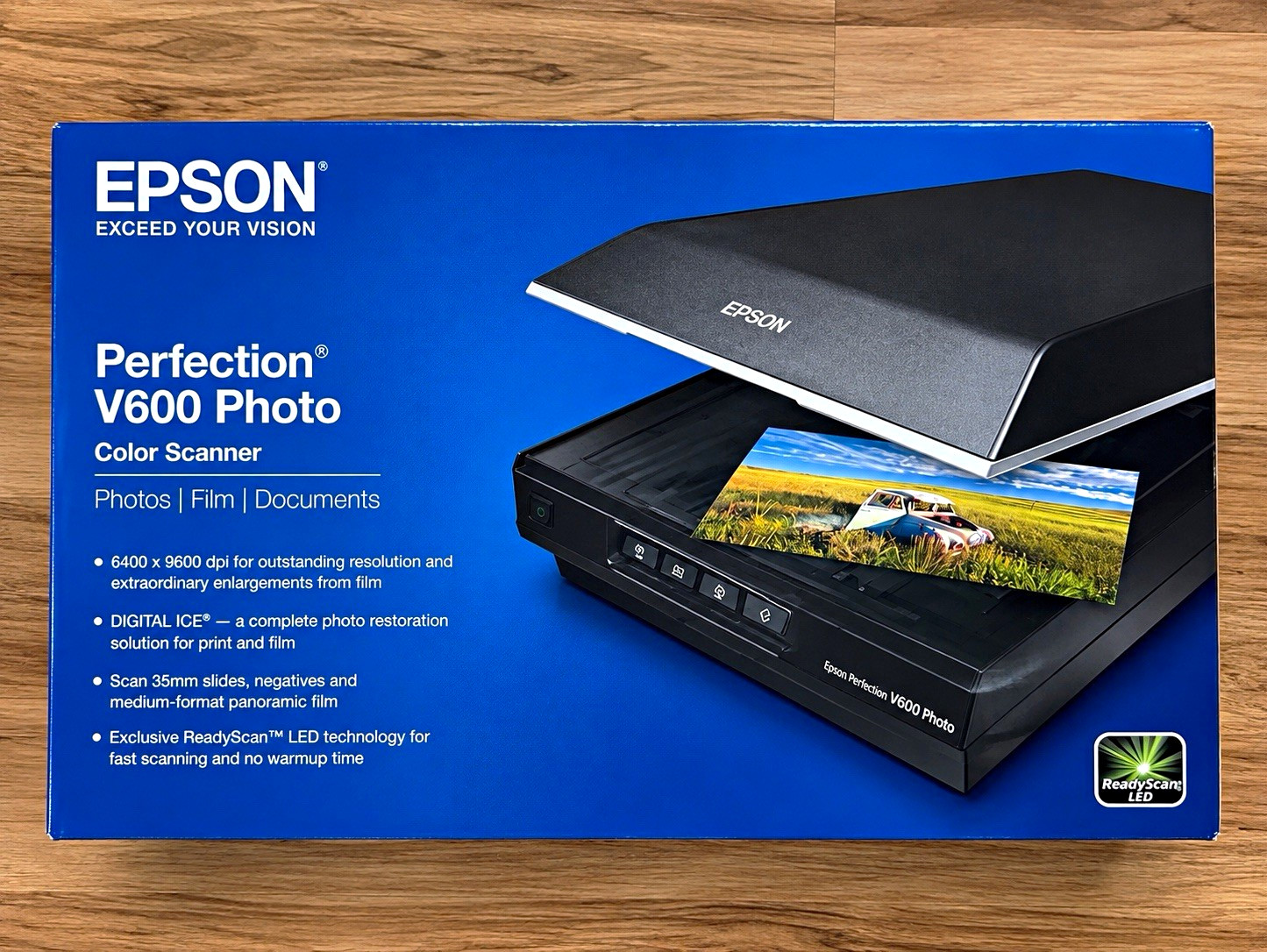 NEW IN BOX- Epson Perfection V600 Photo Flatbed Scanner 6400x9600 DPI USB CCD