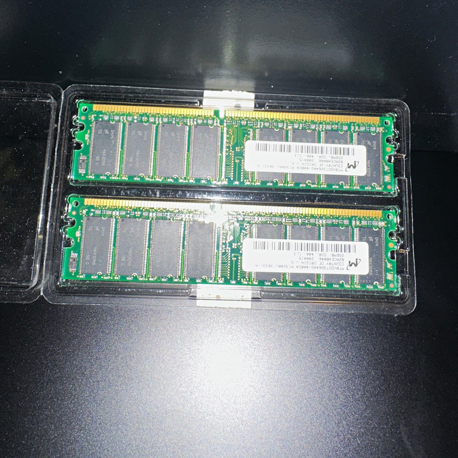 Micron 512MB (2x256MB) DDR2 PC2-3200U 240-Pin DIMM Unbuffered RAM