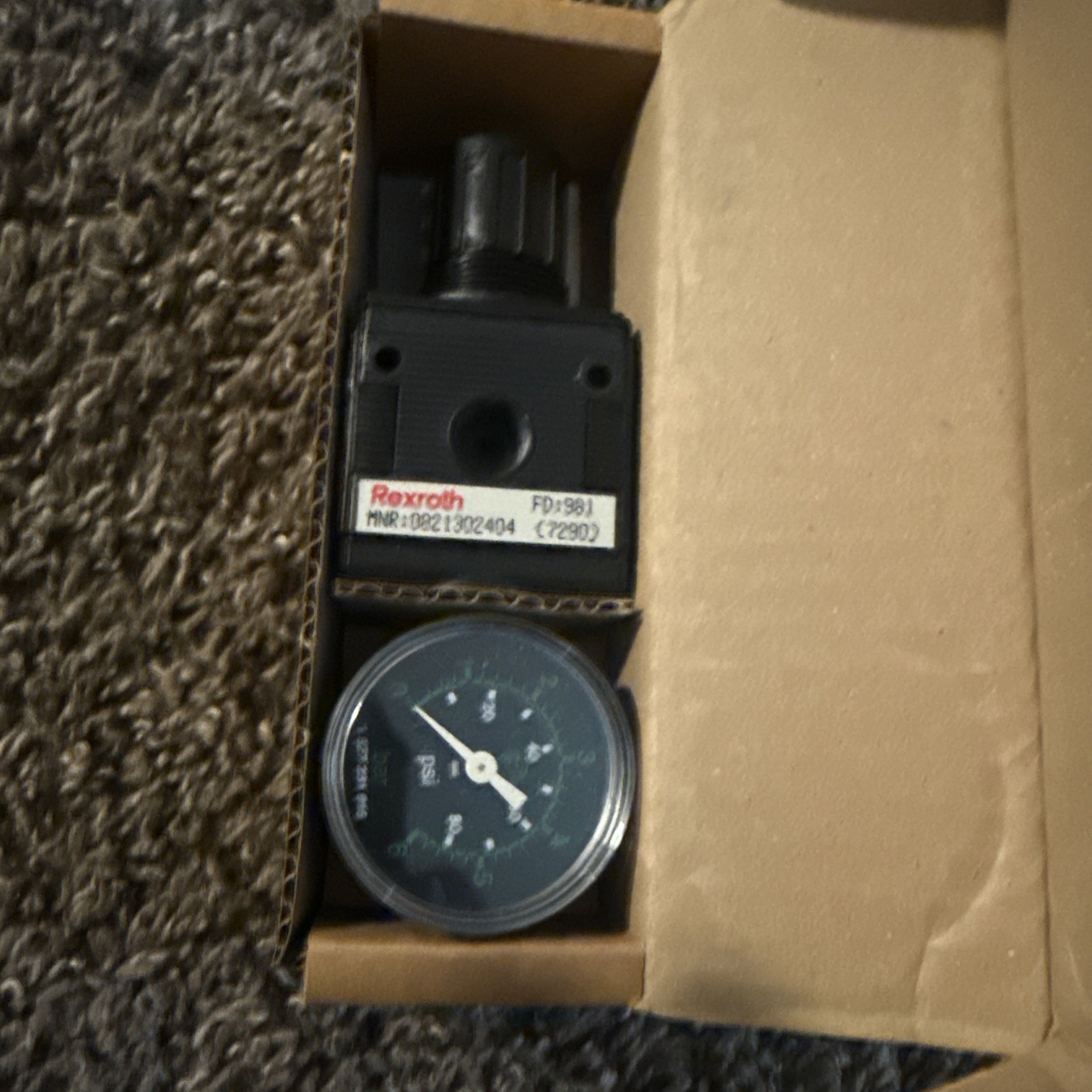 1PC NEW Rexroth 0821302404 Pressure regulating valve 