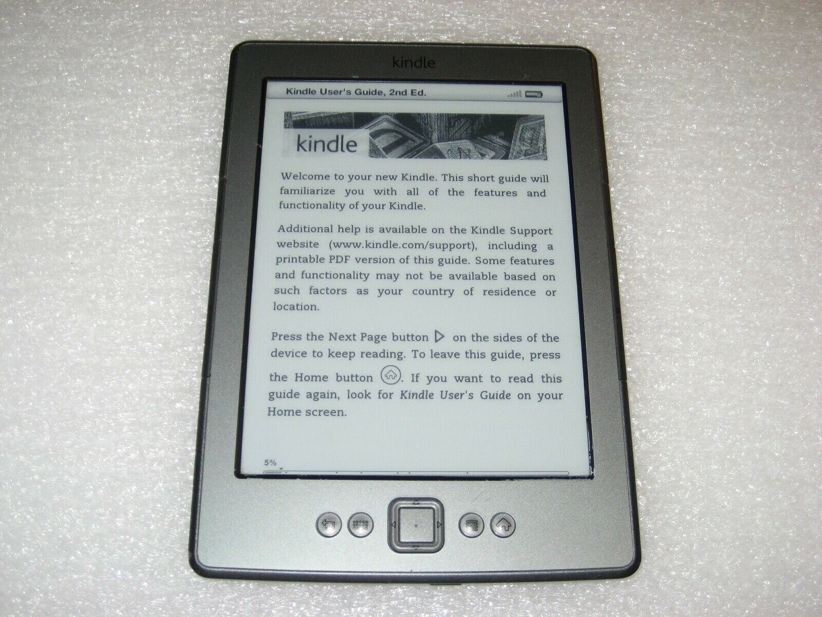 Amazon Kindle 4th Generation eBook Reader 2GB, Wi-Fi, 6in, D01100 - Read Details