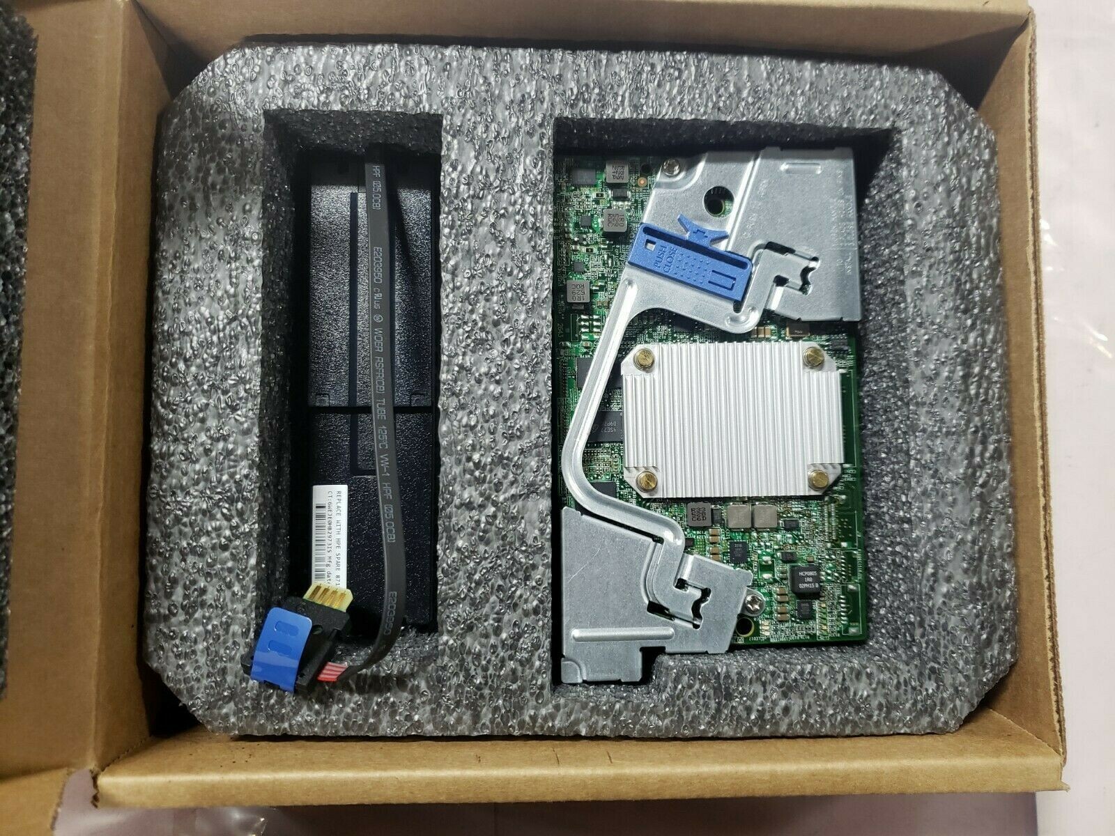 749680-B21 HP 749800-001 HPE Smart Array P244br/1GB SAS WITH BATTERY 