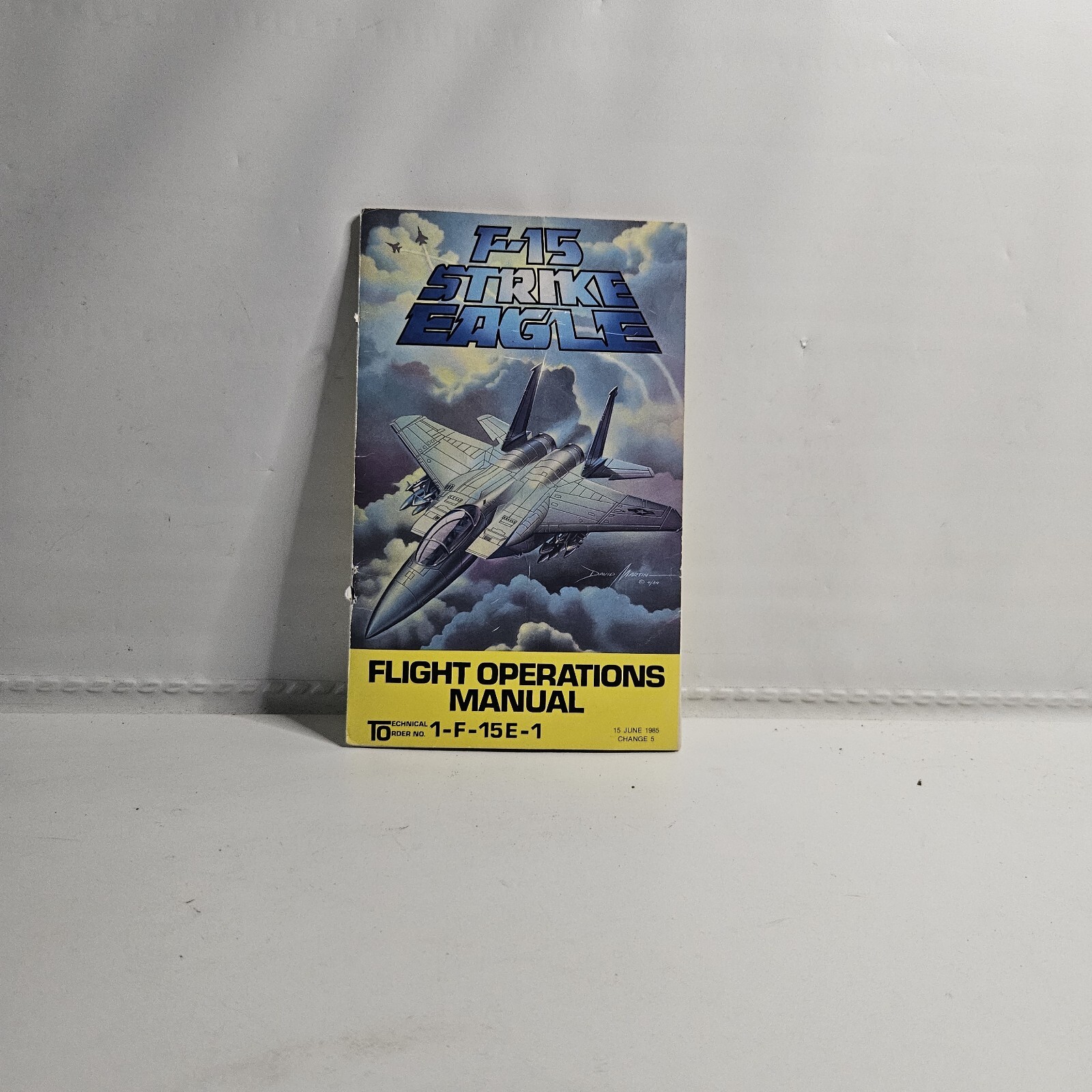 Vtg 1985 F-15 Strike Eagle Flight Operations Manual Commodore 64 Atari Apple