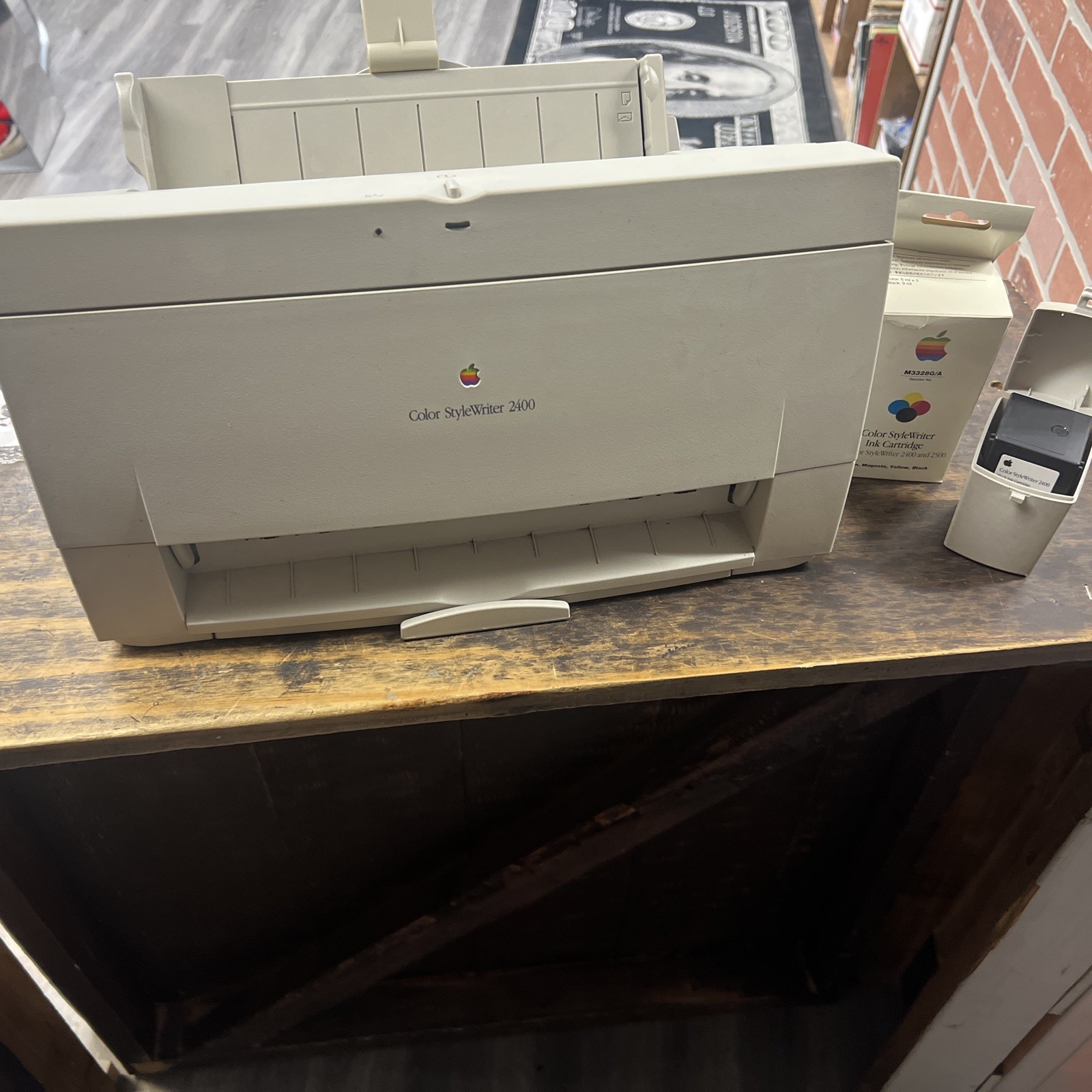 Vintage Apple StyleWriter II Printer - POWERS ON