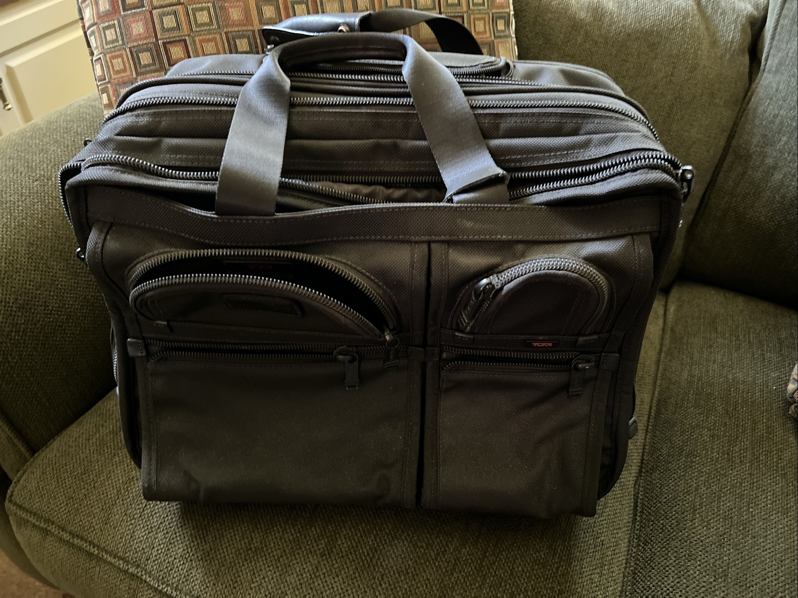 Tumi 26104DH Ballistic Nylon Deluxe 2-Wheeled  lLaptop Carry-on Roller Bag- Blk