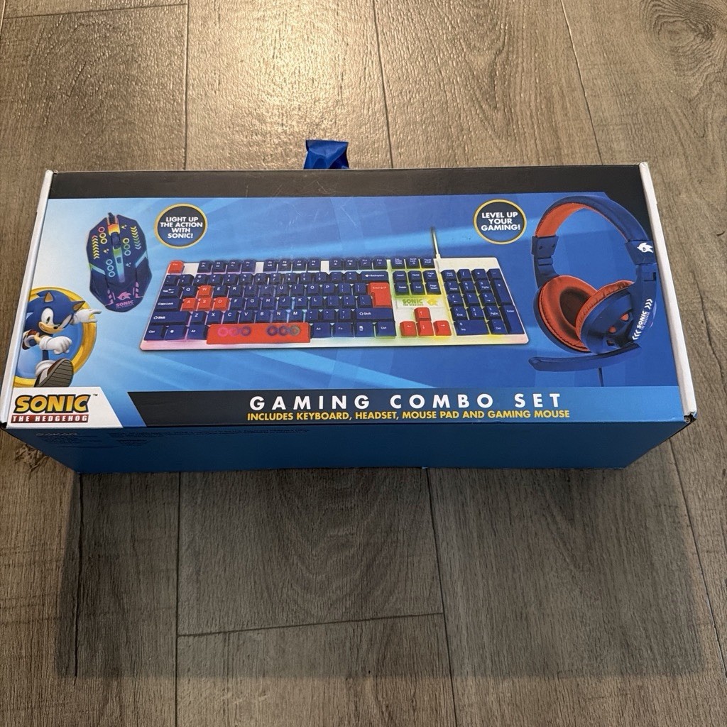 Sakar Sonic The Hedgehog Wired Illuminated Gaming Keyboard Mouse Headset Set