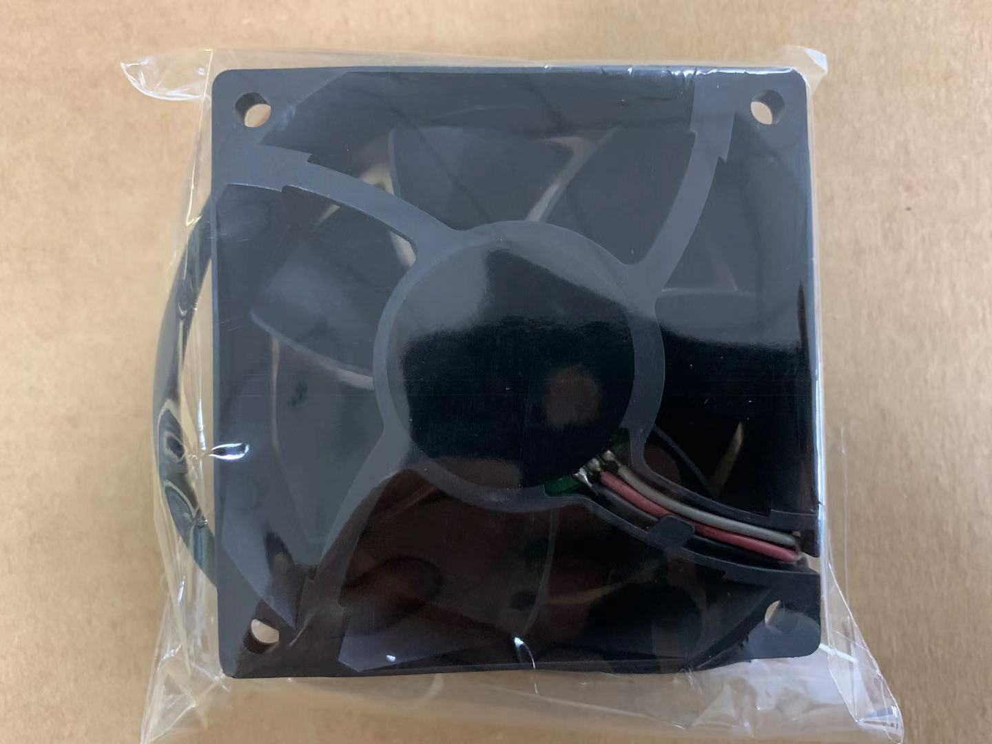 New ADDA DC BRUSHLESS FAN AD07012DB257300 12V 0.3A 7CM For Benq W1070 Projector