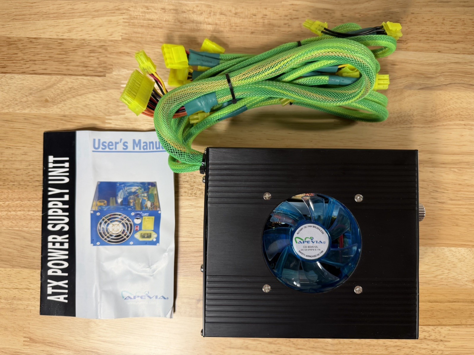 APEVIA ATX-AS520W-BK 520 W ATX Power Supply - Circa 2003 - Perfect 4 Retro Build