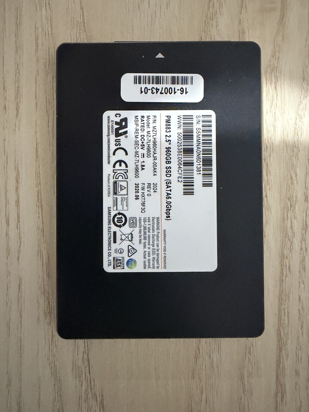 MZ-7LH9600 Samsung PM883 960GB SATA 6Gbps 2.5" Internal SSD MZ7LH960HAJR