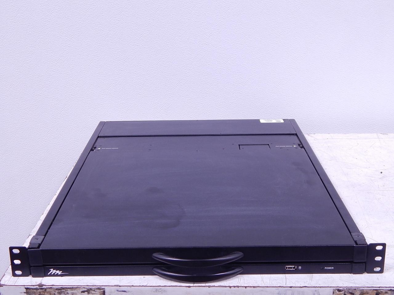 MIDDLE ATLANTIC PRODUCTS RM-KB-LCD17X8KVM DUAL RAIL 8 PORT LCD KVM CONSOLE T1192