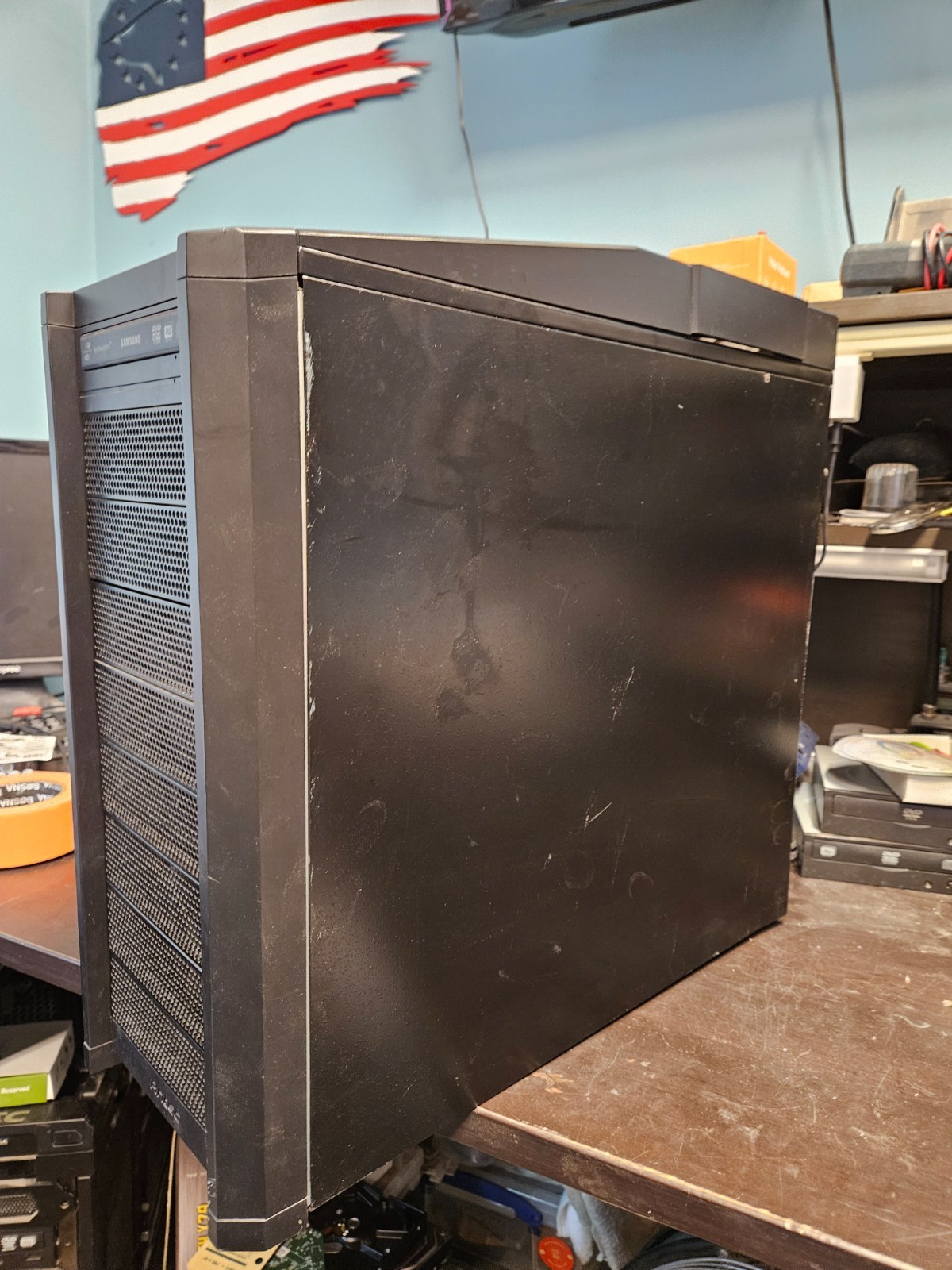 Antec 900 Nine Hundred ATX Gaming Case Cosair 520 PS GIGABYTE M61P S3 MB