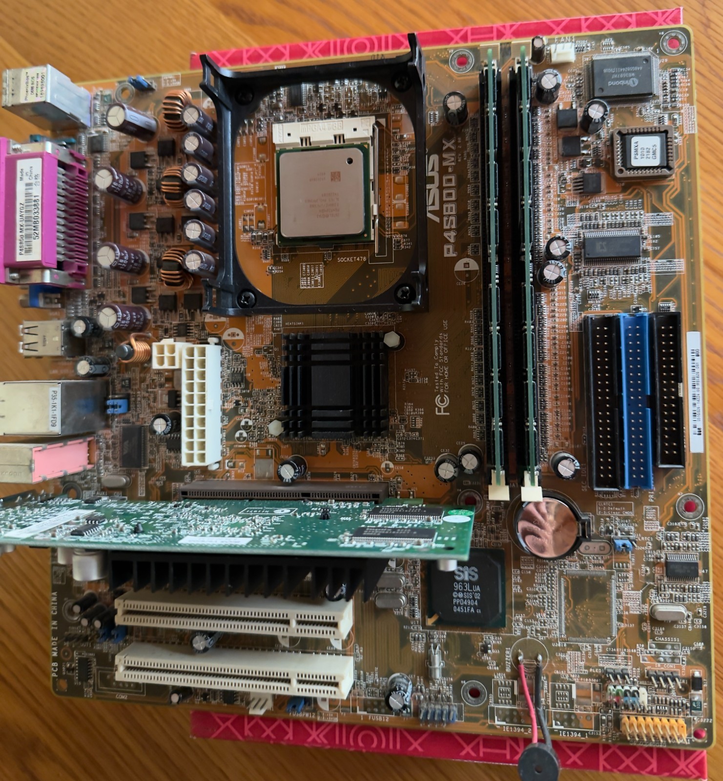 COMBO - Asus P4S800-MX ATX motherboard + Intel P-4 3.2GHz CPU + 1GB Ram + Nvidia