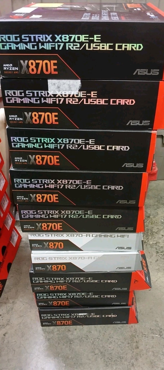 Asus ROG STRIX X870E Motherboard - Lot of 10 - Parts 3