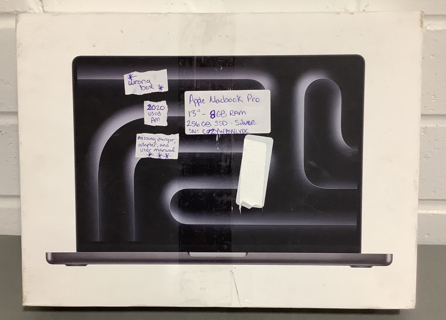 Apple MacBook Pro 13"- 8GB RAM 256GB SSD- Silver (C02YWBSNLVDC)