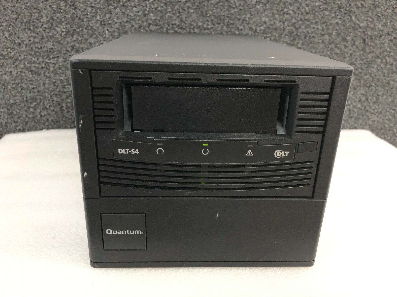 Quantum Tape Drive  EXTERNAL DLT-S4 LVD DLTS4 TC-S45BT-EY DLT-S4e / FOR PARTS