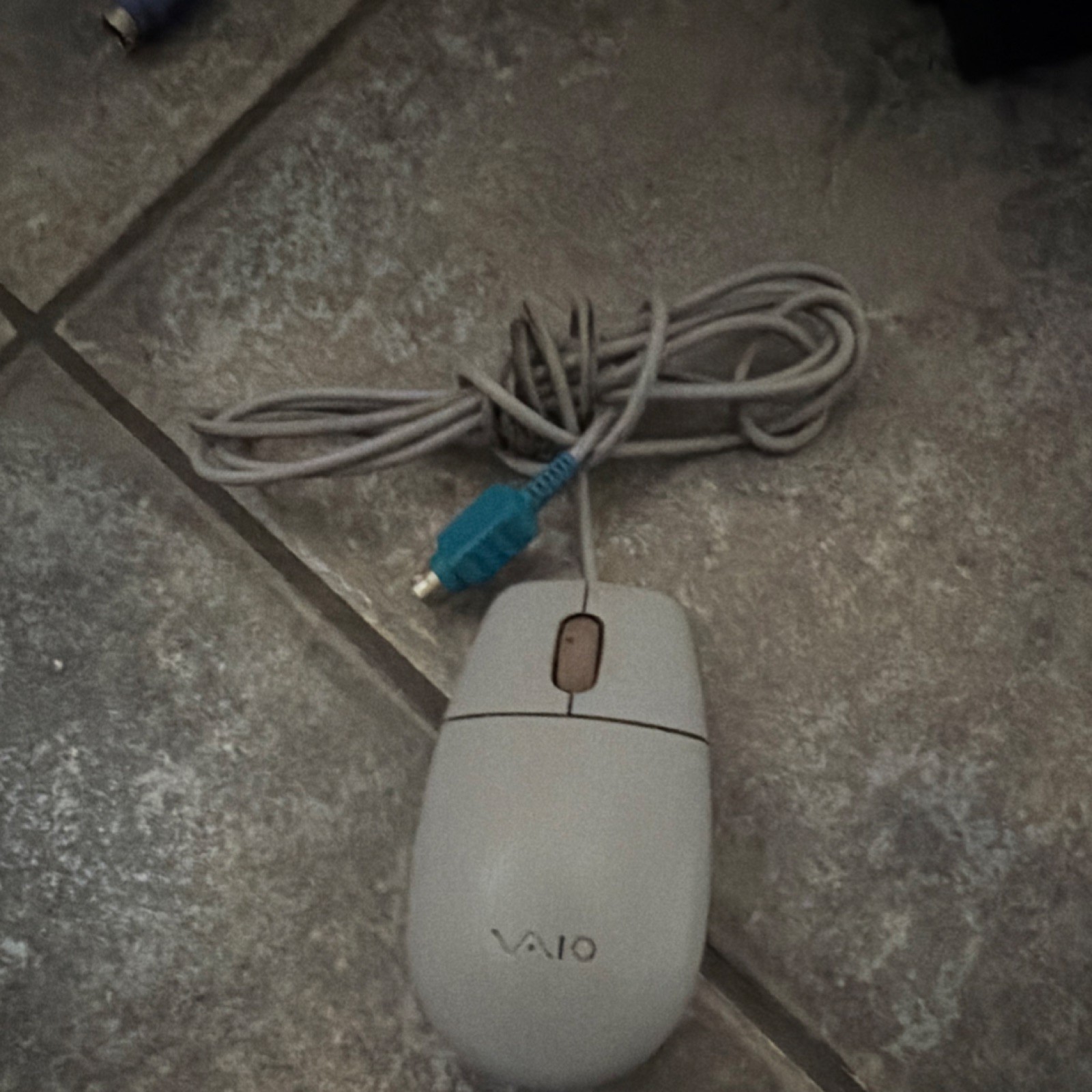 Sony VAIO Wired PS/2 Standard Mouse, Gray Ball Tracking, Scroll Wheel, 2-Button