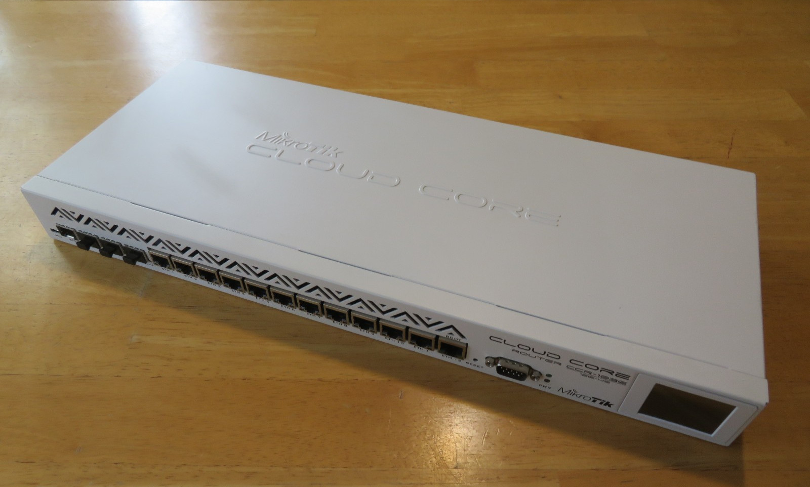 MicroTik Cloud Core Router CCR-1036-12G-4S-EM (S# 851907E72E19/743) - with cord.
