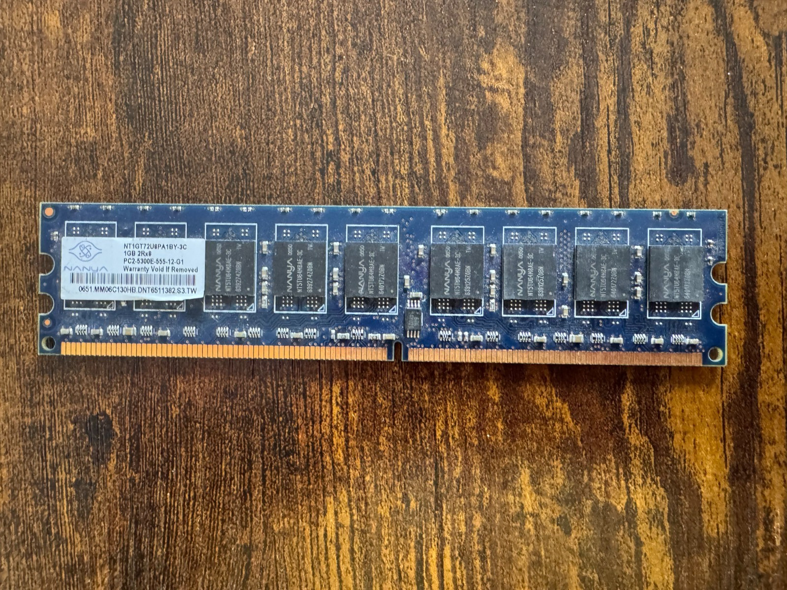 Nanya 1GB DDR2 RAM PC2-5300U 667MHz Desktop Memory NT1GT72U8PA1BY-3C