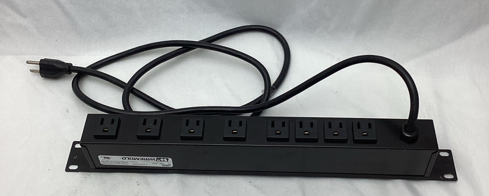 Wiremold Legrand Rackmount, 120V, 15A, 19"L, 8 Outlets 4 Ft Cord J08B0B ( NIB )