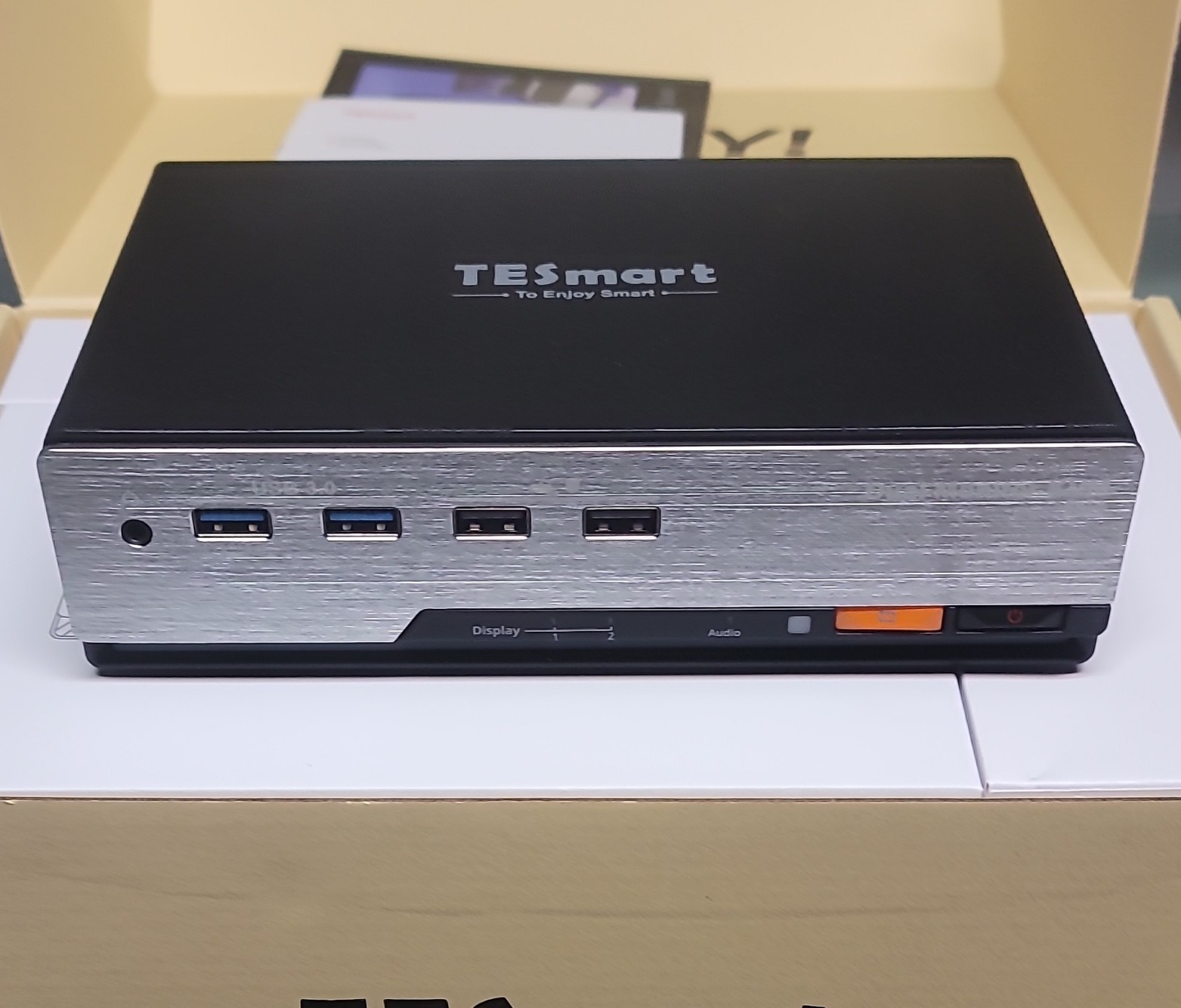 TESmart HKS202-M24-USBK 2-Port Dual HDMI KVM Switch 12V