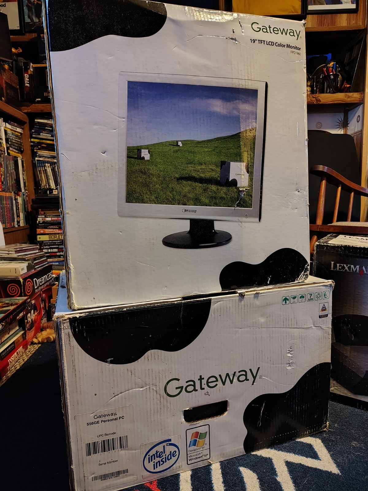 Gateway 556GE PENTIUM4 Computer PC w/ FPD1760 19" TFT LCD Color Monitor NOB 