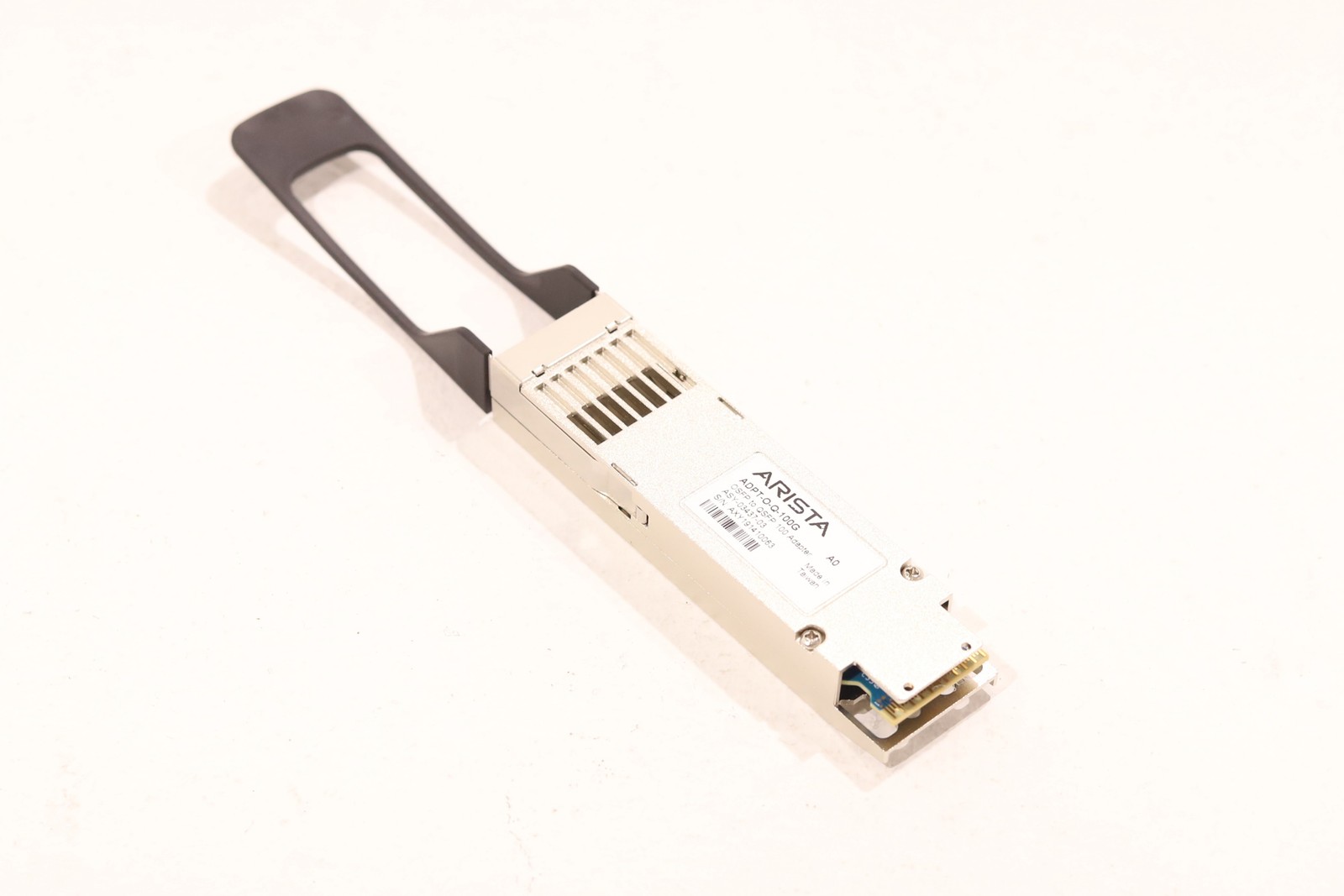 Arista ADPT-O-Q-100G 100GbE OSFP to QSFP Transceiver Adapter P/N: ASY-03437-03