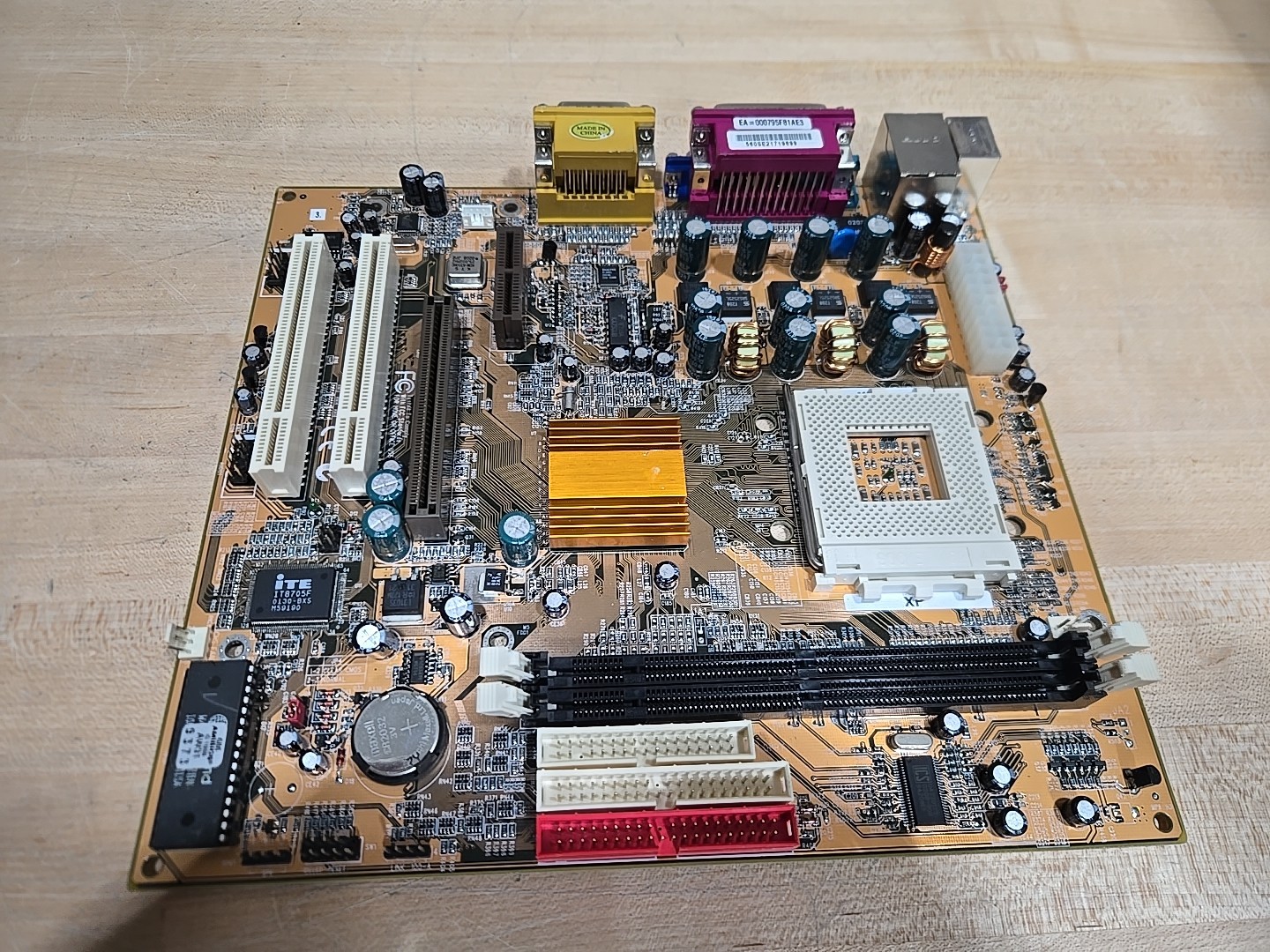 PC Chips/ECS Socket 462 Desktop Motherboard 2 PCI AGP LF-H50X IT8705F UNTESTED