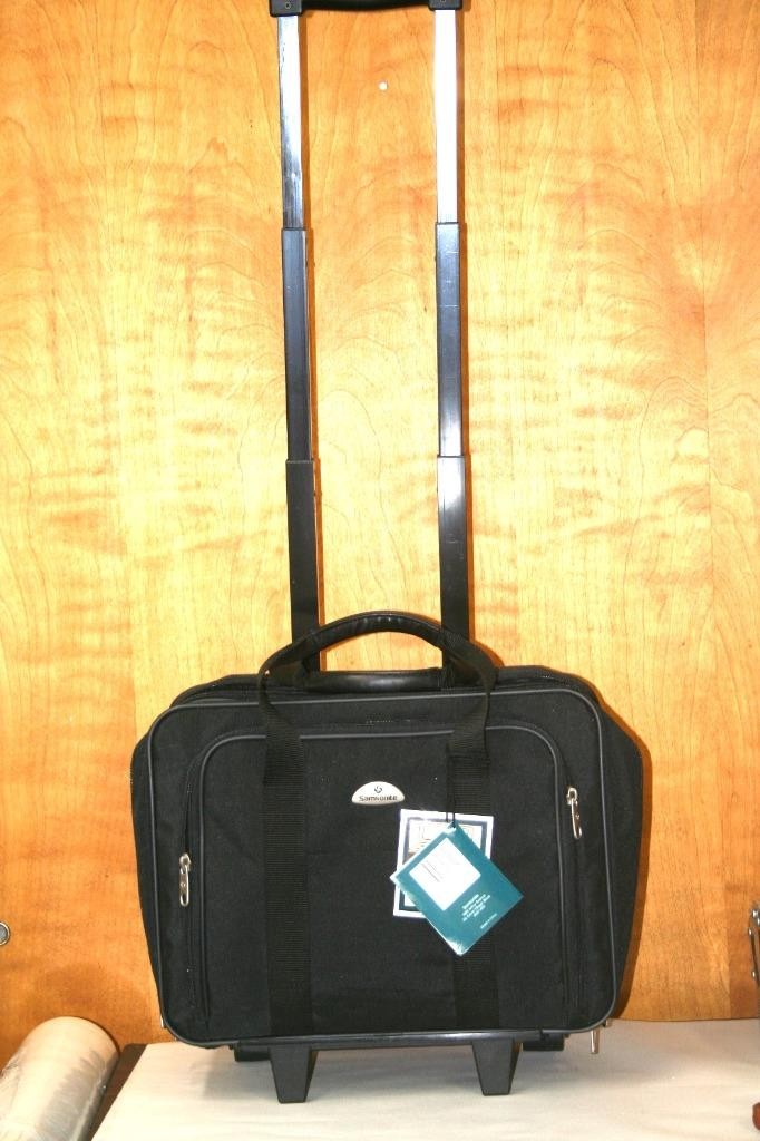 Samsonite Wheeled Mobile Office Laptop Case #931105 NWT Rolling Briefcase