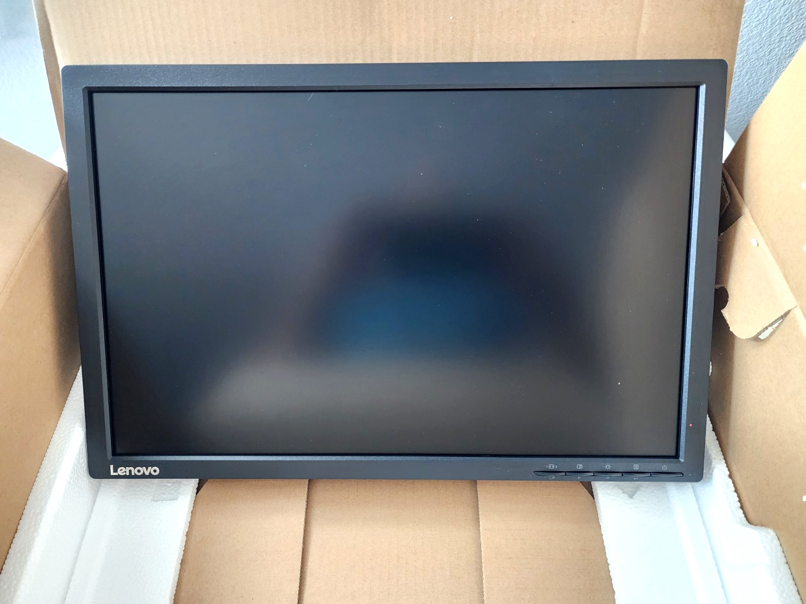 ThinkVision T2054p 19.5-inch LED Backlit LCD Display Monitor - New in box