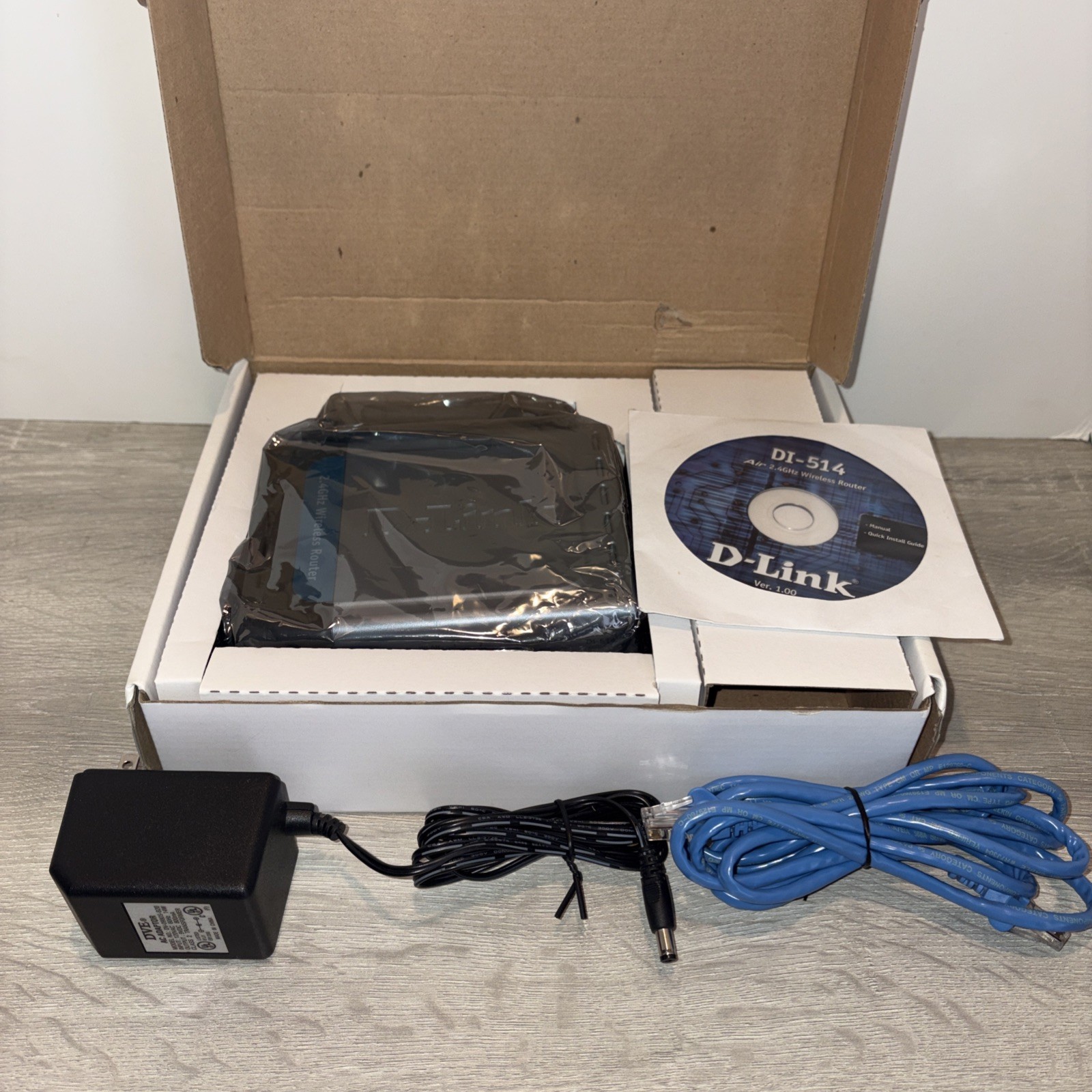 D-Link DI-524 802.11g 2.4 GHz Wireless Router
