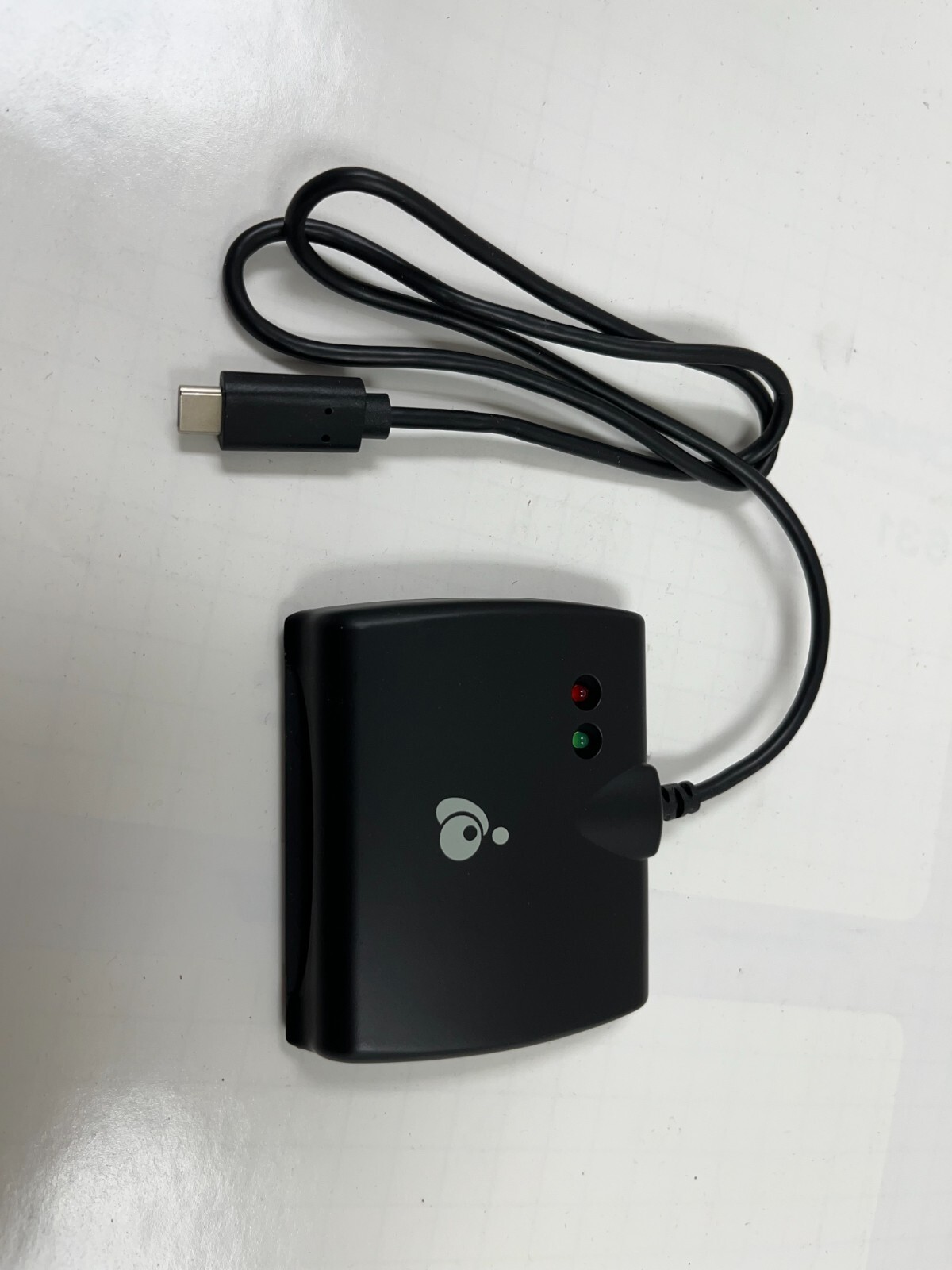 IOGEAR USB-C Smartcard Reader GSR205 Universal Compatibility