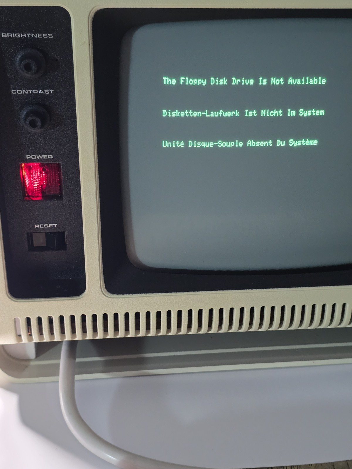 Radio Shack Tandy TRS-80 Model 4P Portable Computer As Is Untested 