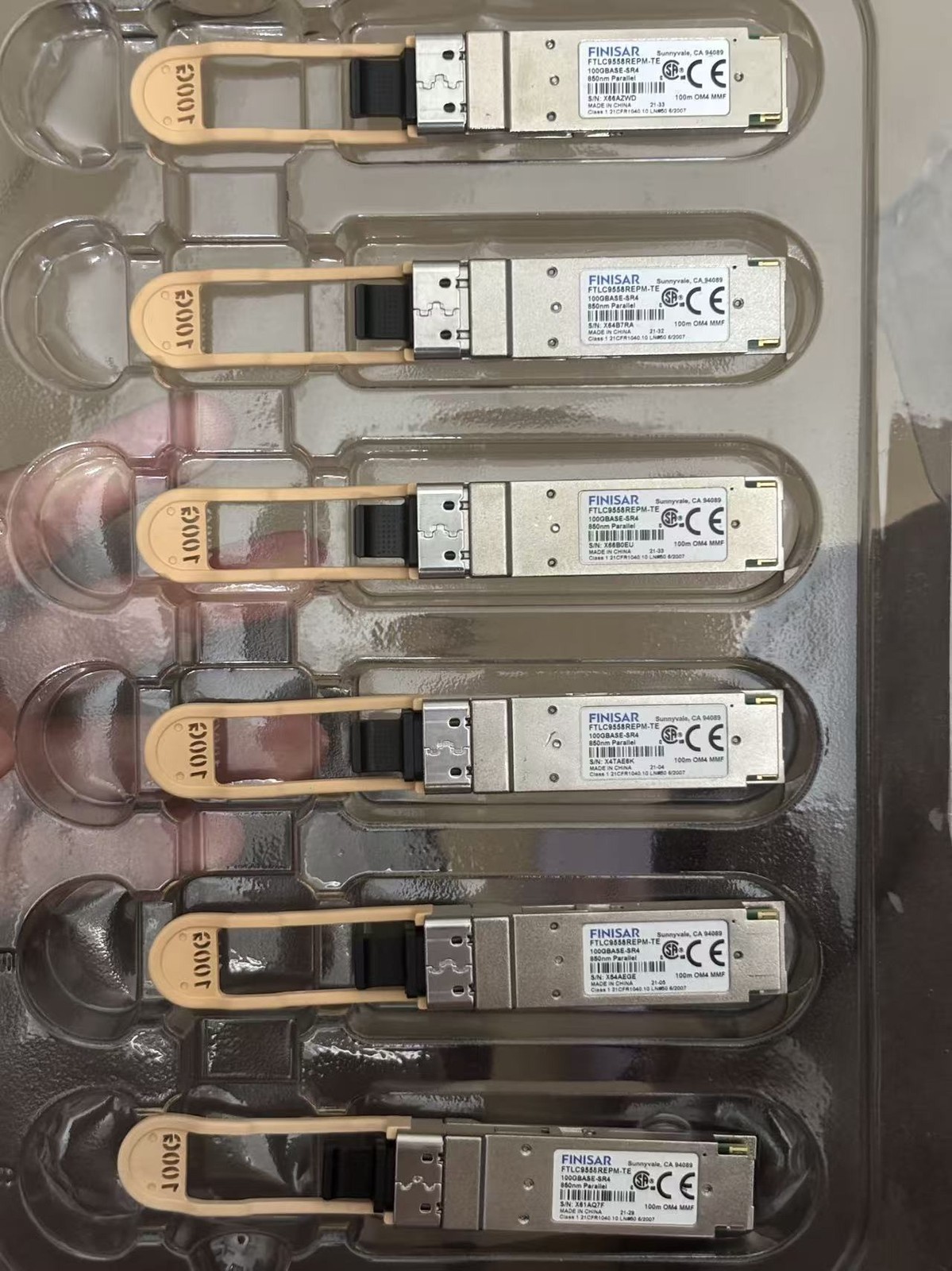 Finisar FTLC9558REPM-TE 100G QSFP28 SR4 Optical Transceiver 100GBASE-SR4 850nm