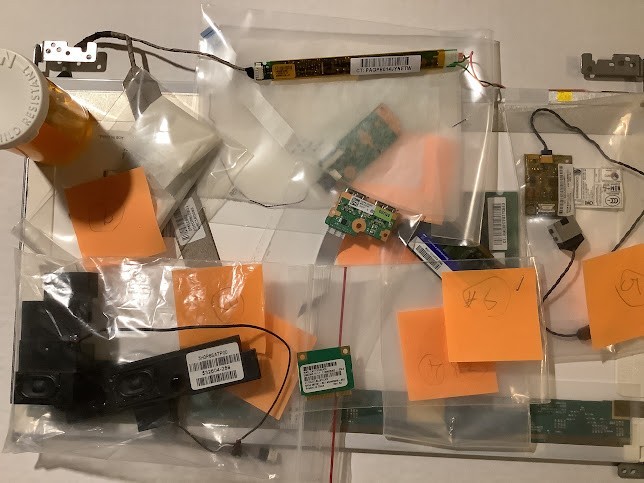 HP COMPAQ CQ61 Parts  SEE PICTURES AND DETAILS