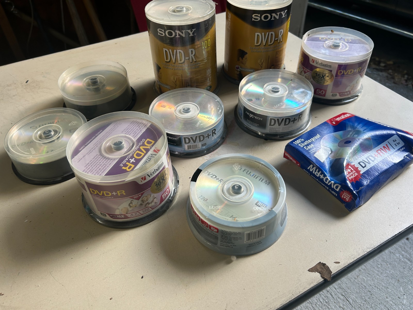 NEW SEALED VERBATIM MEMOREX Sony DVD + R  BLANK  DISC LOT a nice bunch