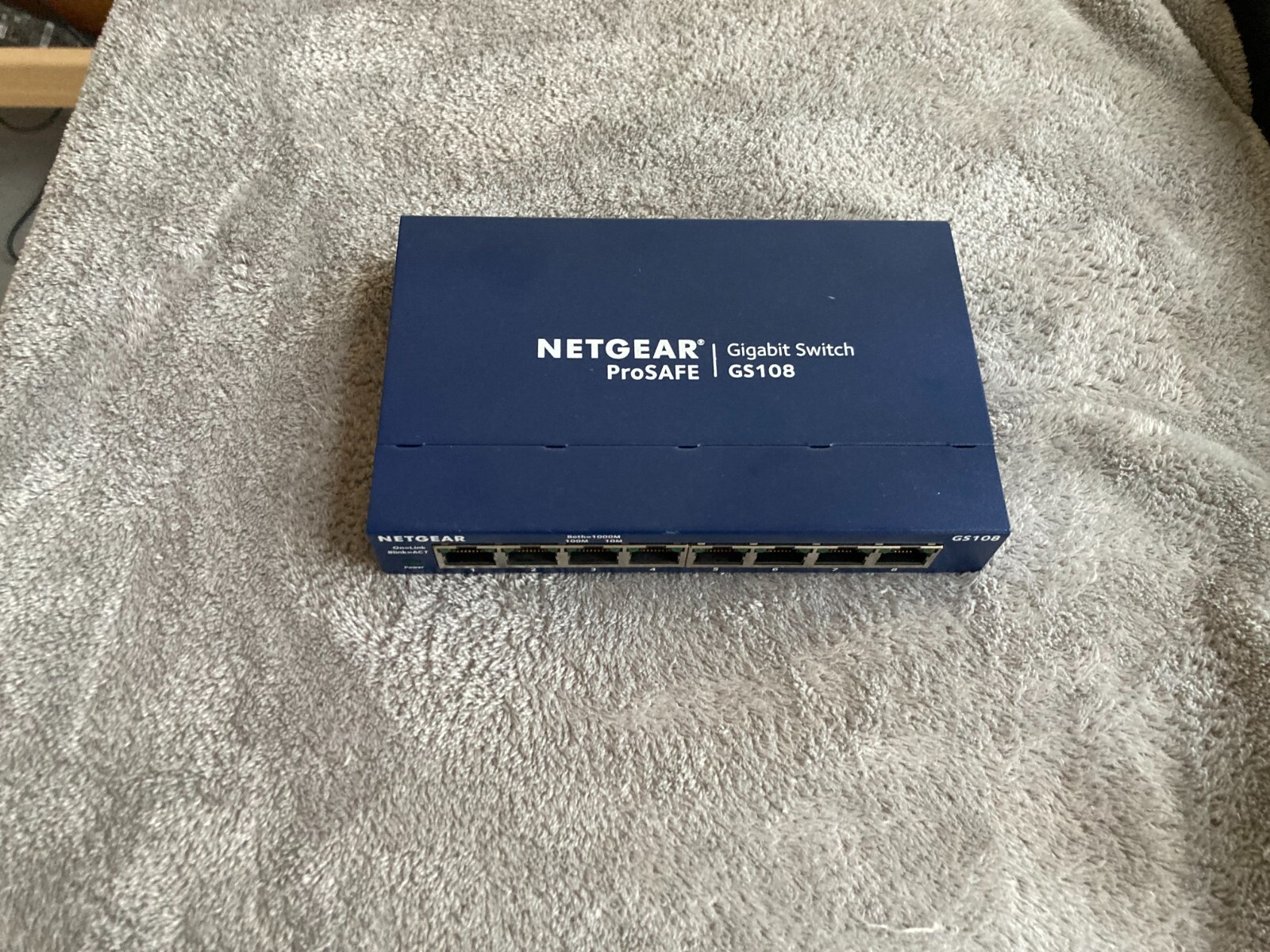NETGEAR GS108 ProSafe (GS108-400NAS)8 Port Standalone Gigabit HARDLY USED