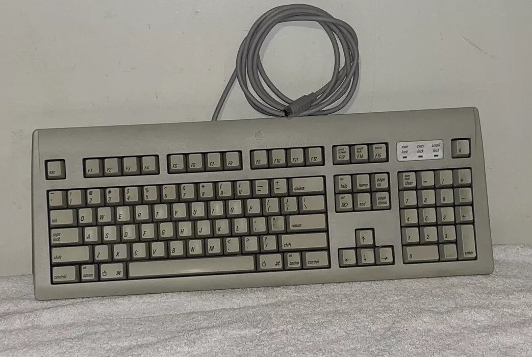 Vintage Apple M2980 AppleDesign Keyboard Computer