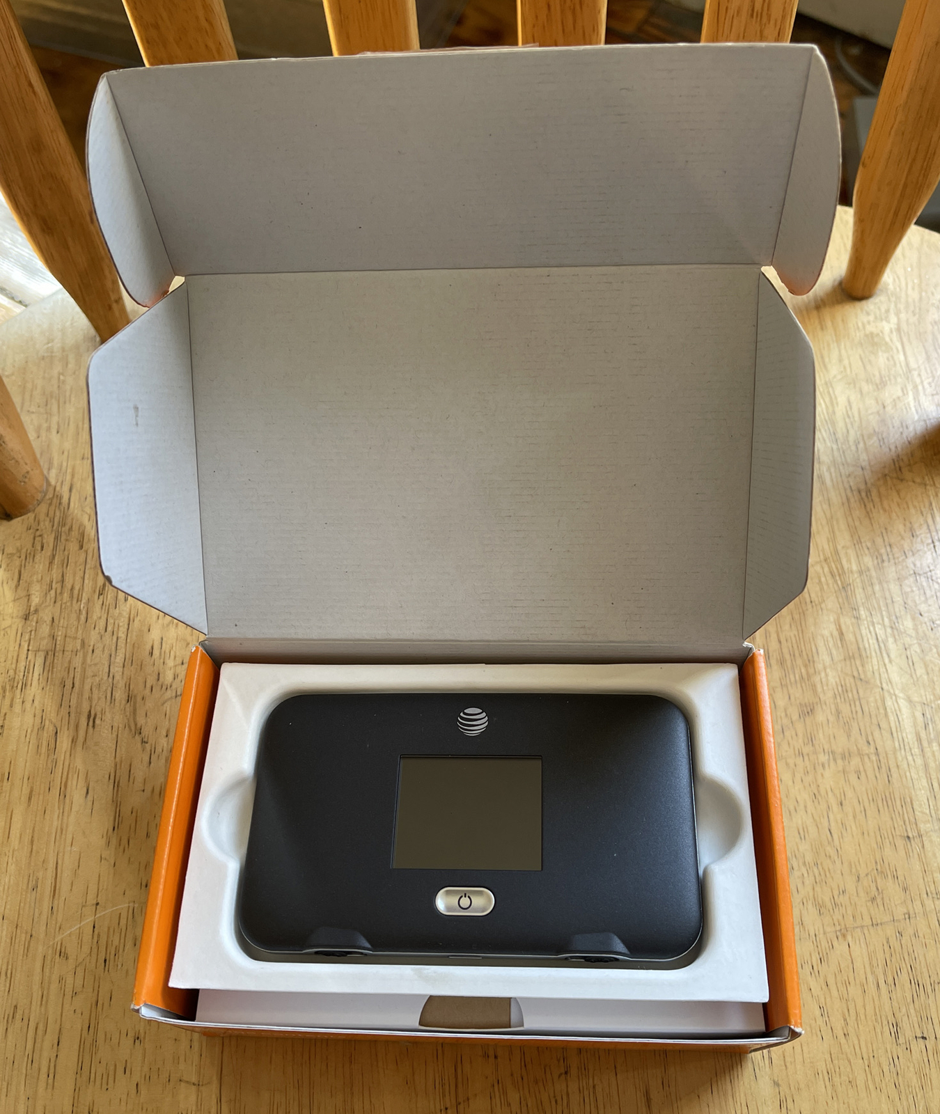 NETGEAR Aircard 779S Wireless AT&T Unite Express With Box And Charger PERFECT