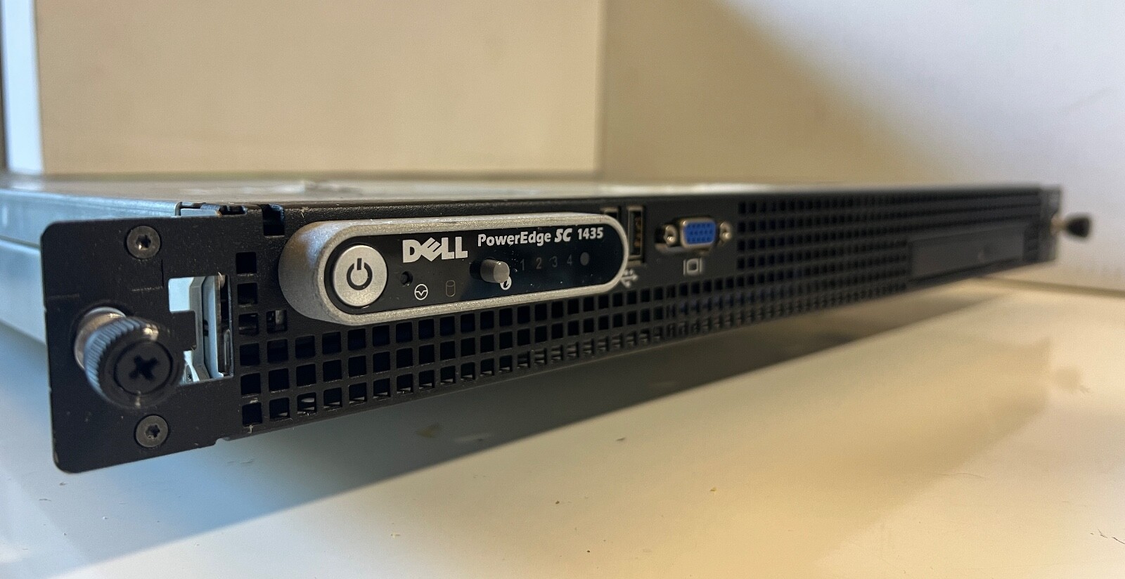 Dell Poweredge 1435 Poweredge SC1435 2.8GHZ 2220, 1GB, 80GB vt