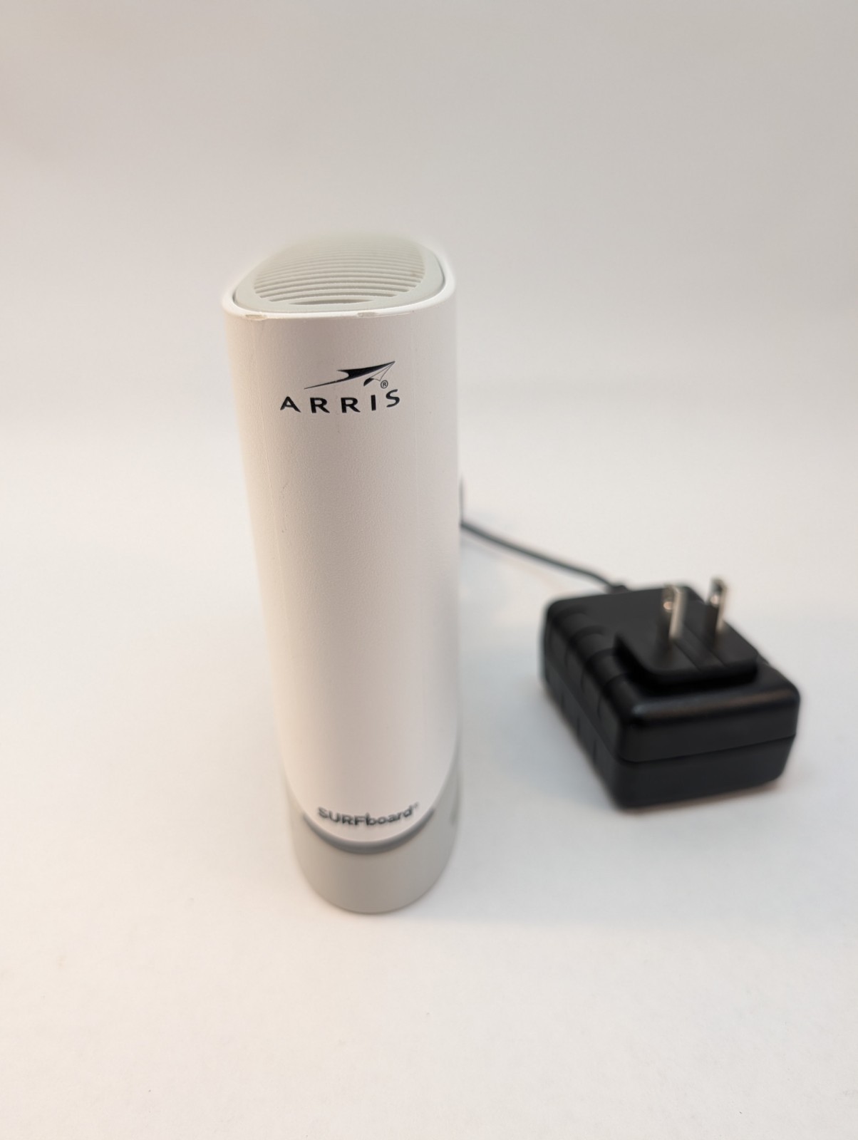ARRIS SURFboard S33v3 DOCSIS 3.1 Multi Gig Cable Modem White With Power Adapter