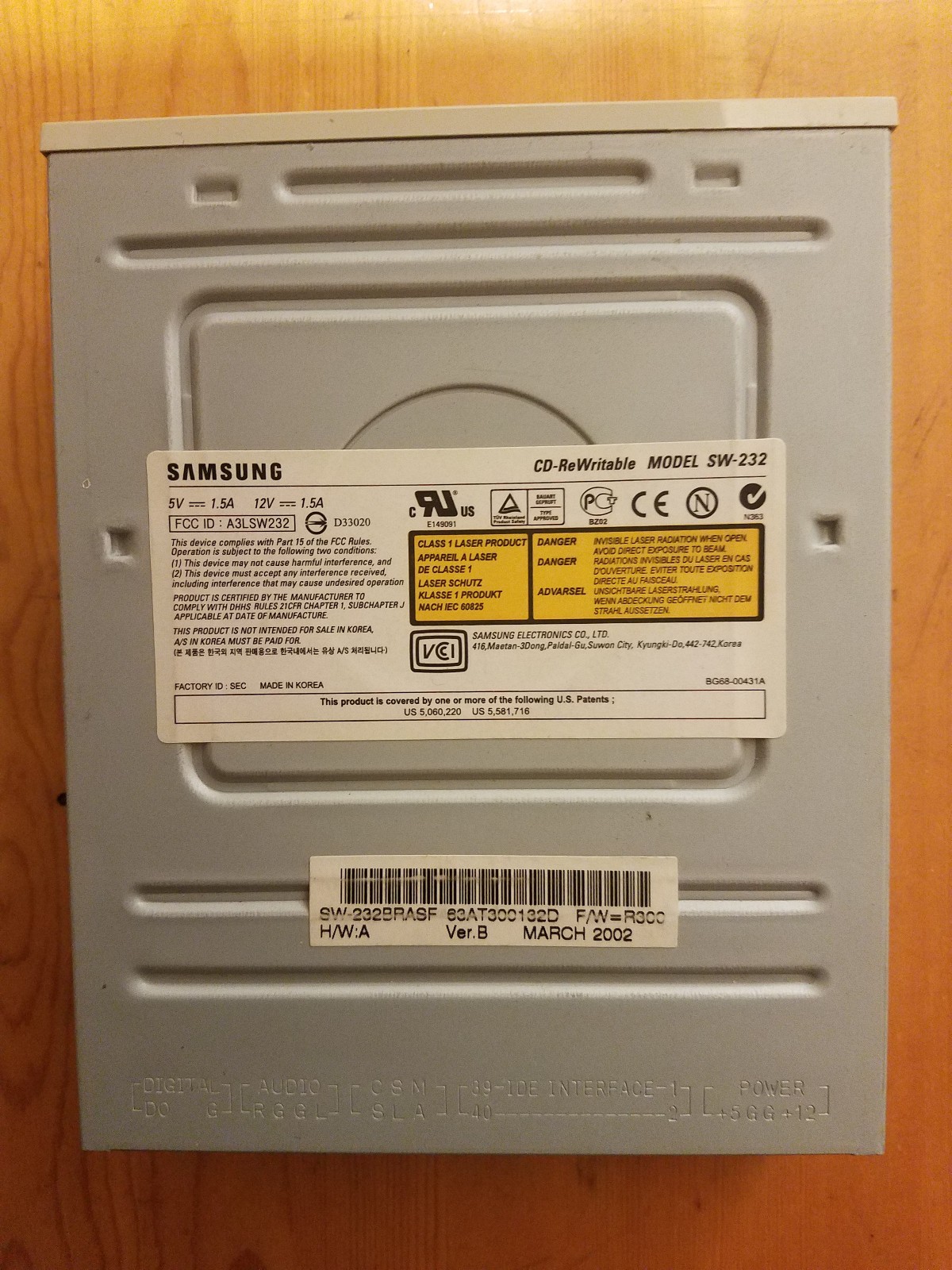 Samsung SW-232 Internal IDE CD-RW Drive 32x10x40