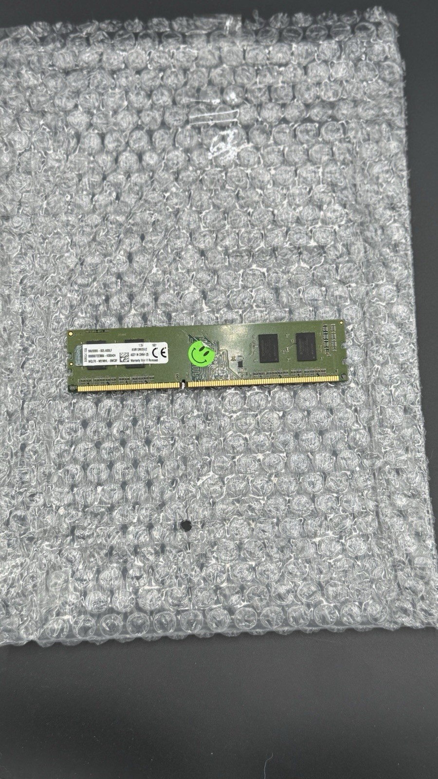 Kingston KVR24N17S6/4 DDR4 4GB DIMM 2400MHz RAM Desktop Memory Module PC4  1.20V