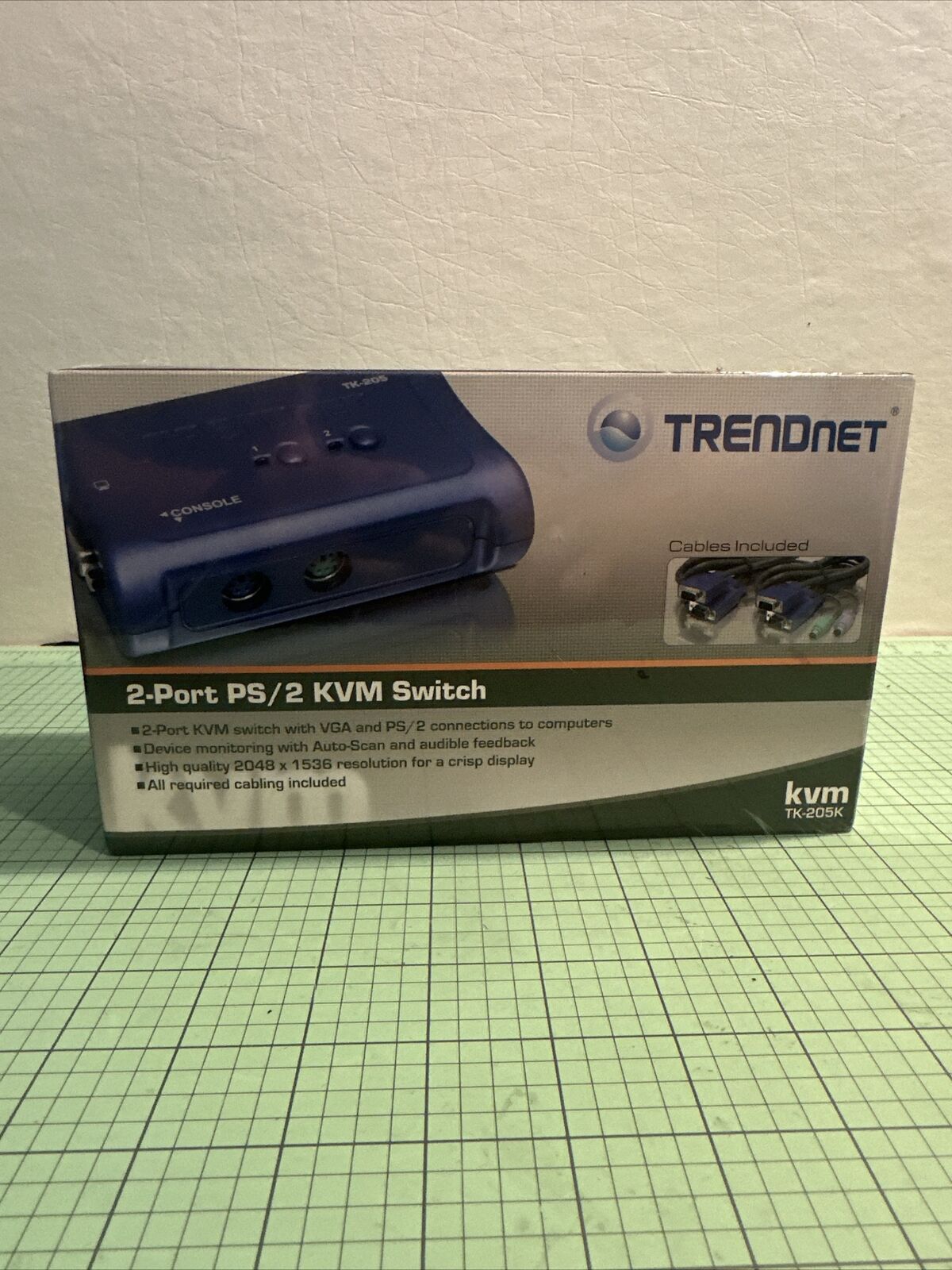 TRENDnet, KVM TK-205K 2 Port PS/2 KVM Switch Kit. NEW BS3