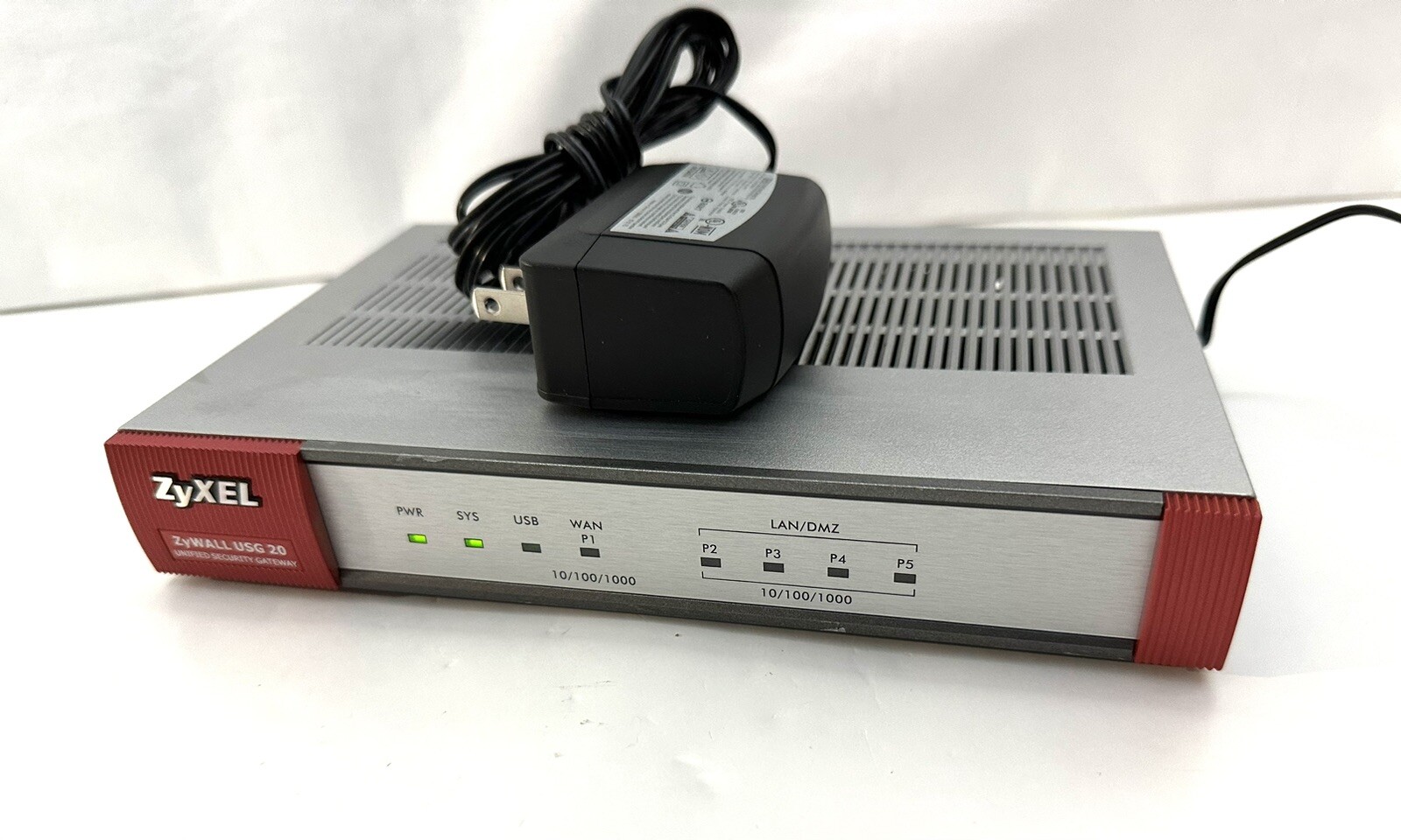 ZyXel Zywall USG 20 Unified Security Gateway VPN Firewall with Power Adapter