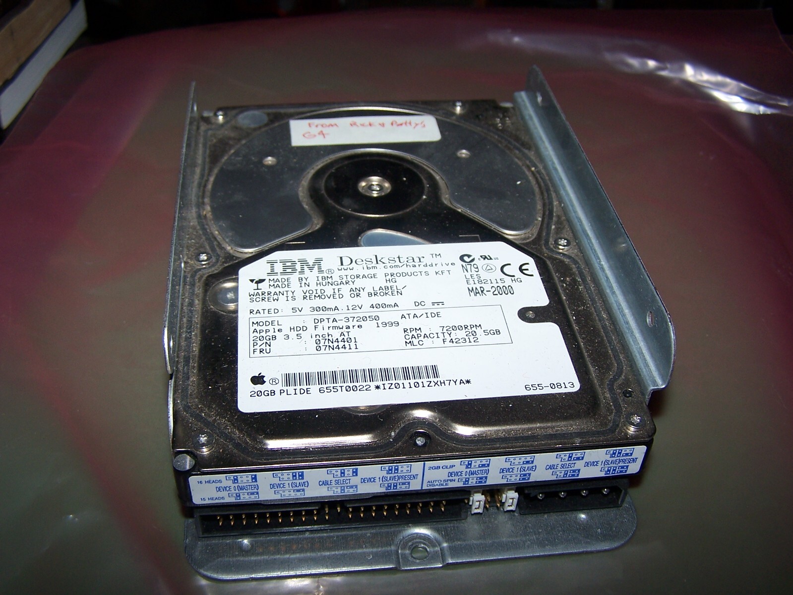 IBM Deskstar Apple Logo'd 20GB Model DPTA-3760 IDE 3.5" Hard Drive with G4 sled