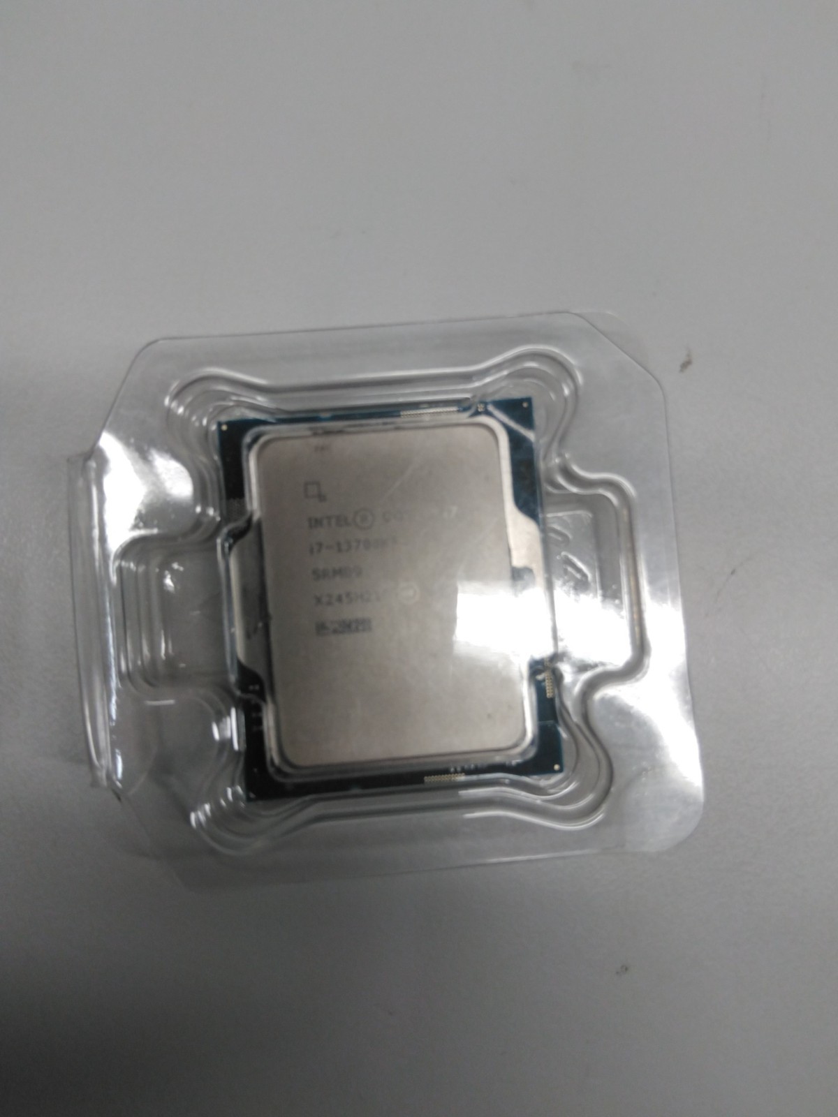 Intel Core i7-13700KF Gaming Desktop Processor 8 P-Cores + 8 E-Cores - Unlocked