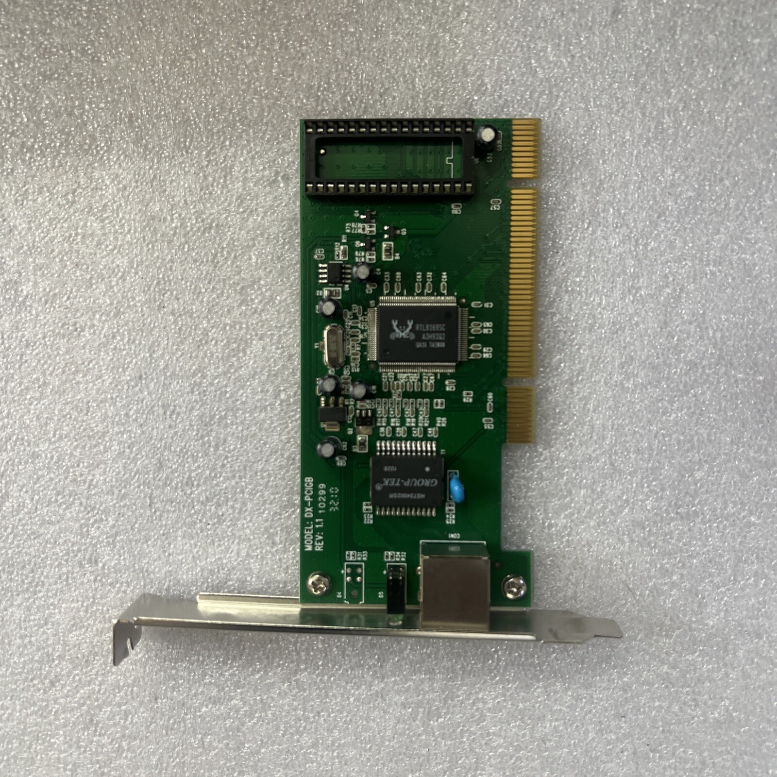 Dynex DX-PCIGB PCI 10/100/1000 Gigabit Ethernet Network Card (G2)